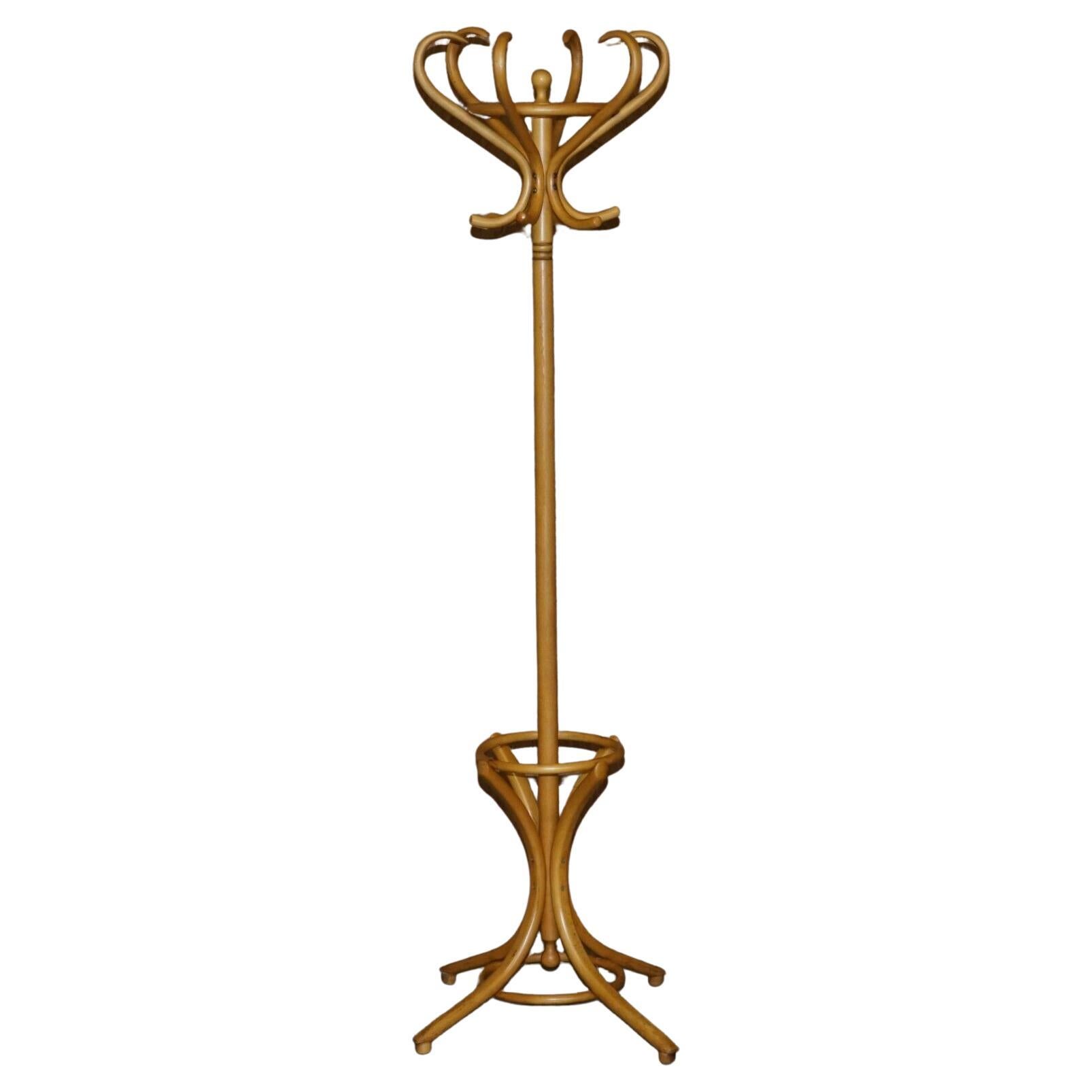 Ravissant Porte manteau Et Porte charpe En Bois De H tre Courb Thonet Ravissant Porte manteau Et Porte charpe En Bois De H tre Courb Thonet