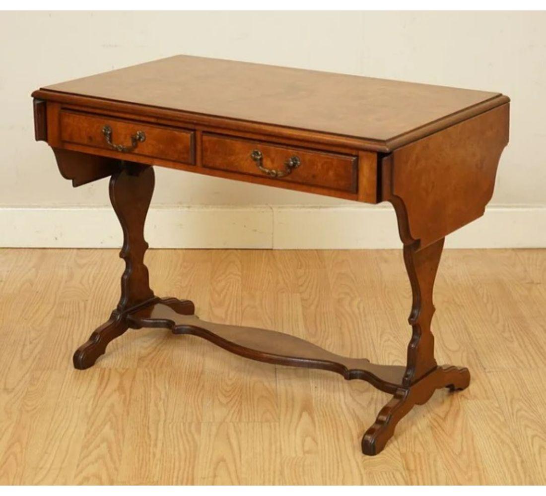 Georgian Lovely Bevan and Funnell Burr Walnut Extending Dropleaf Side End Table For Sale