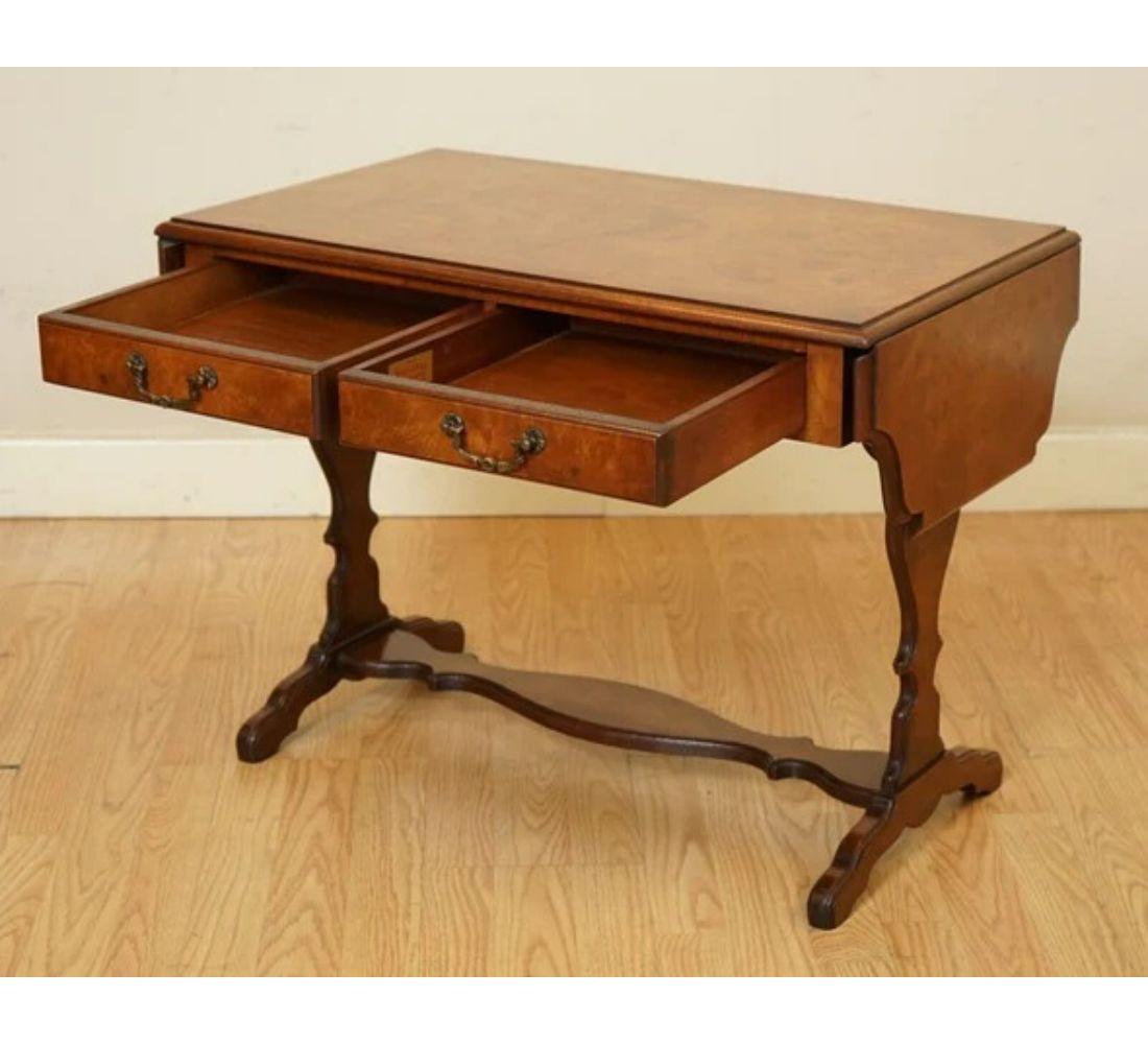 British Lovely Bevan and Funnell Burr Walnut Extending Dropleaf Side End Table For Sale