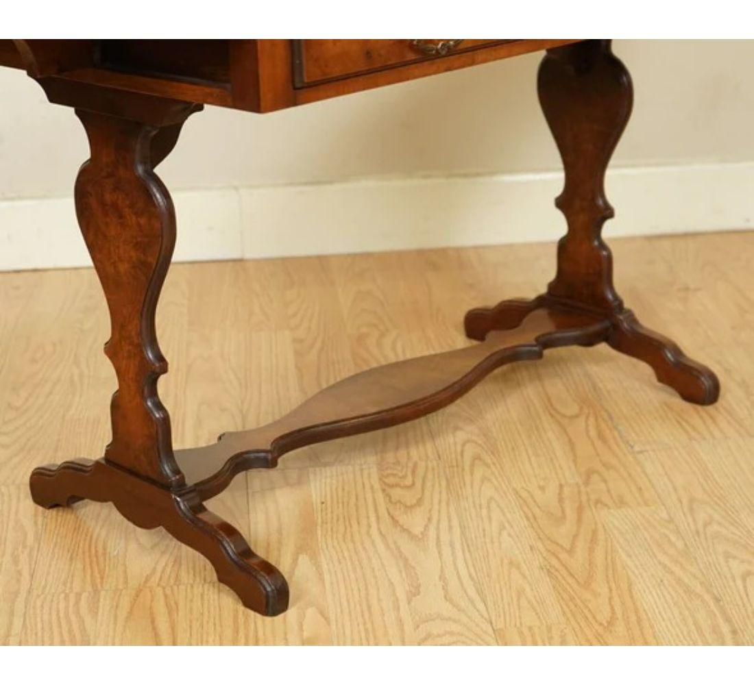 Lovely Bevan and Funnell Burr Walnut Extending Dropleaf Side End Table For Sale 2