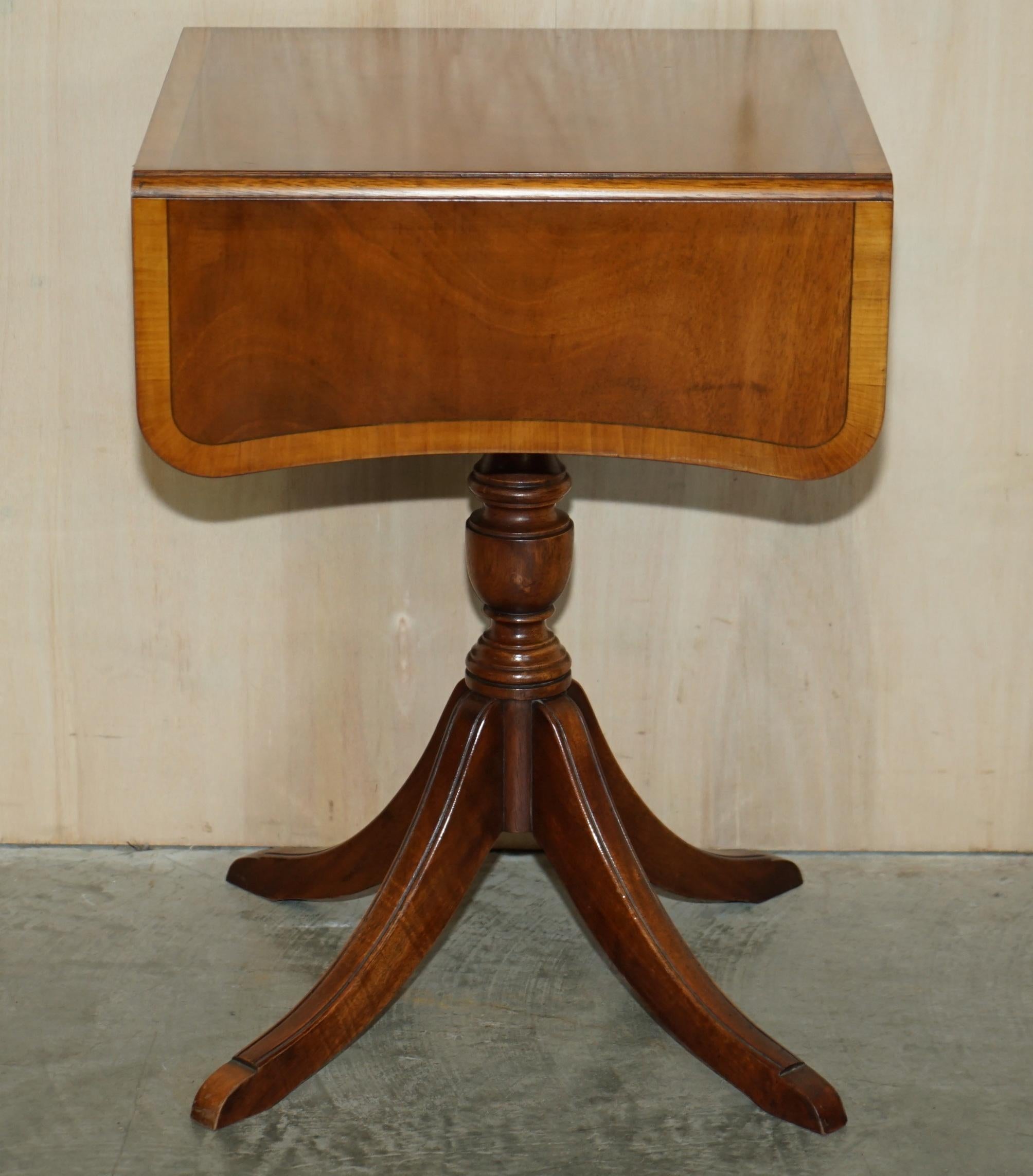 LOVELY BEVAN FUNNELL EXTENDiNG HARDWOOD SIDE END LAMP WINE CARD TABLE WOOD TOP For Sale 6