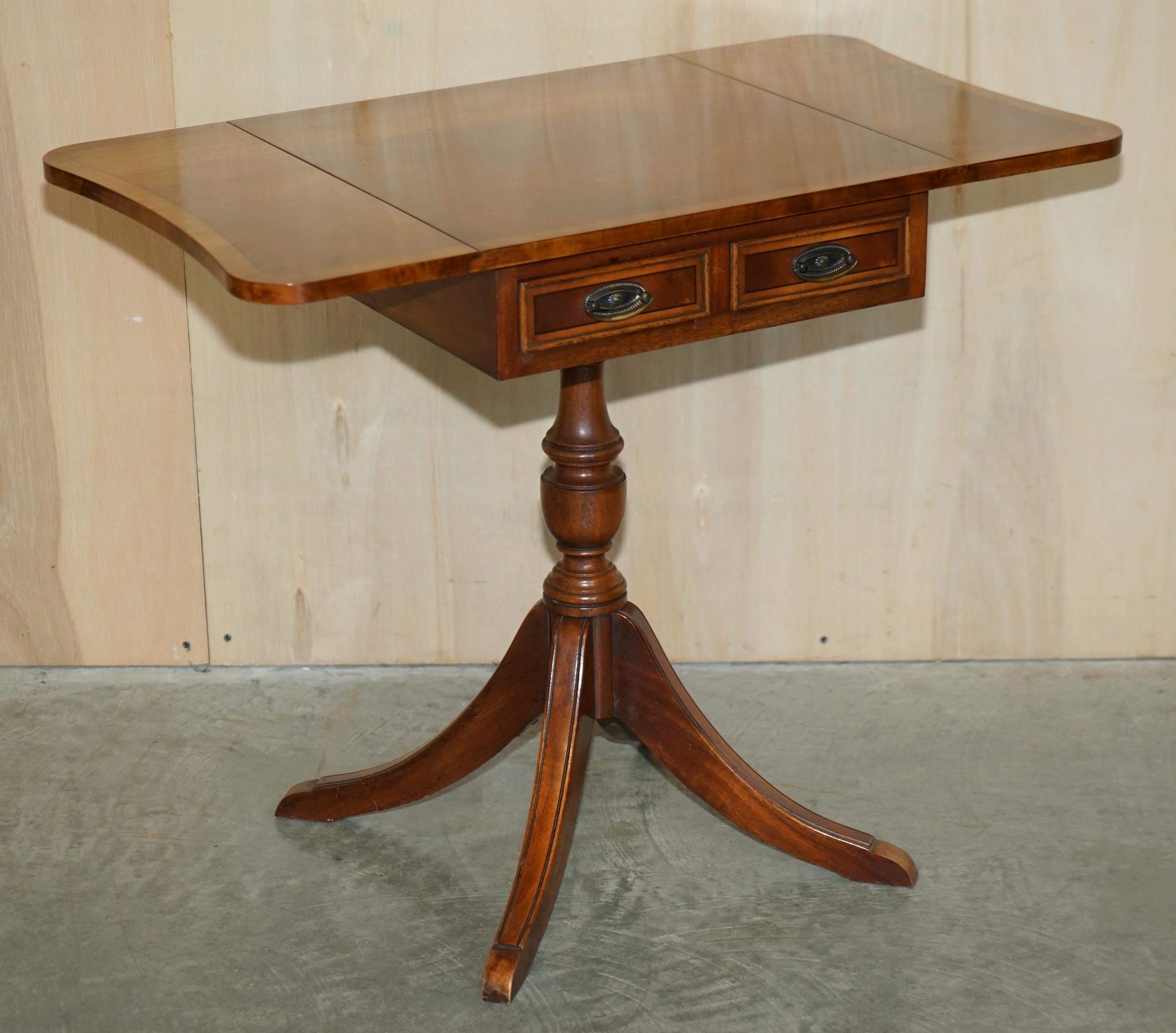 LOVELY BEVAN FUNNELL EXTENDiNG HARDWOOD SIDE END LAMP WINE CARD TABLE WOOD TOP For Sale 7