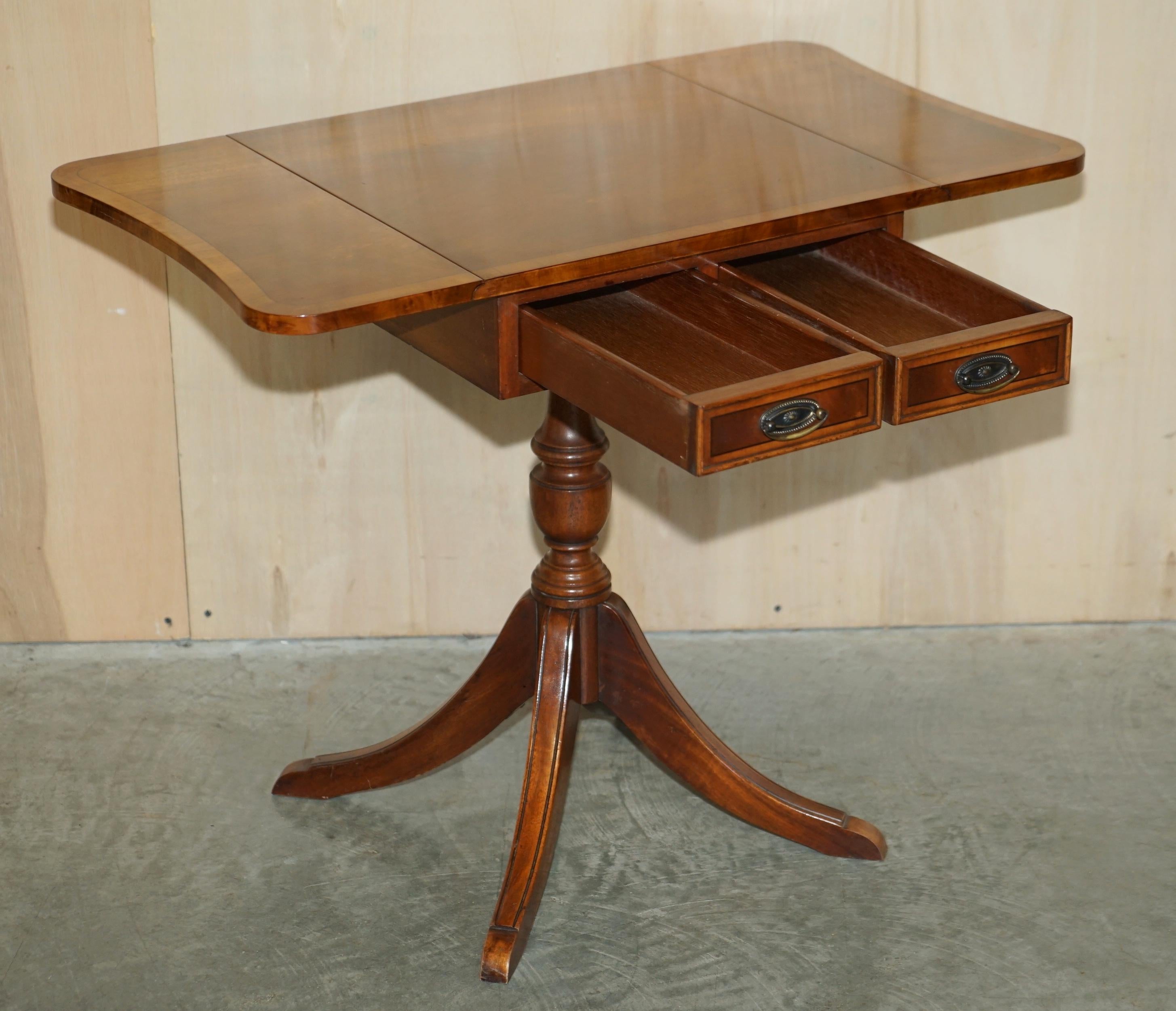 LOVELY BEVAN FUNNELL EXTENDiNG HARDWOOD SIDE END LAMP WINE CARD TABLE WOOD TOP For Sale 8