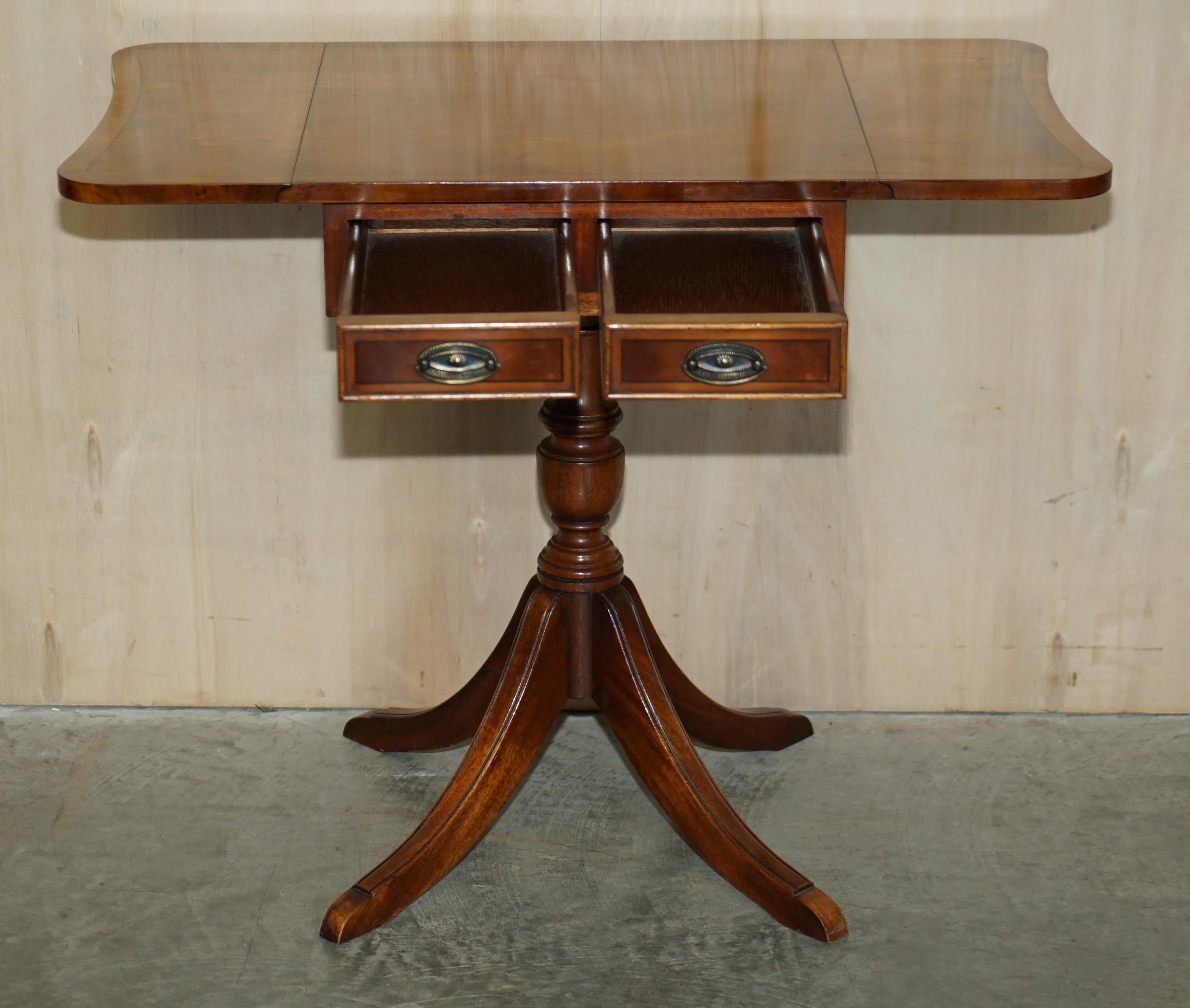 LOVELY BEVAN FUNNELL EXTENDiNG HARDWOOD SIDE END LAMP WINE CARD TABLE WOOD TOP For Sale 9