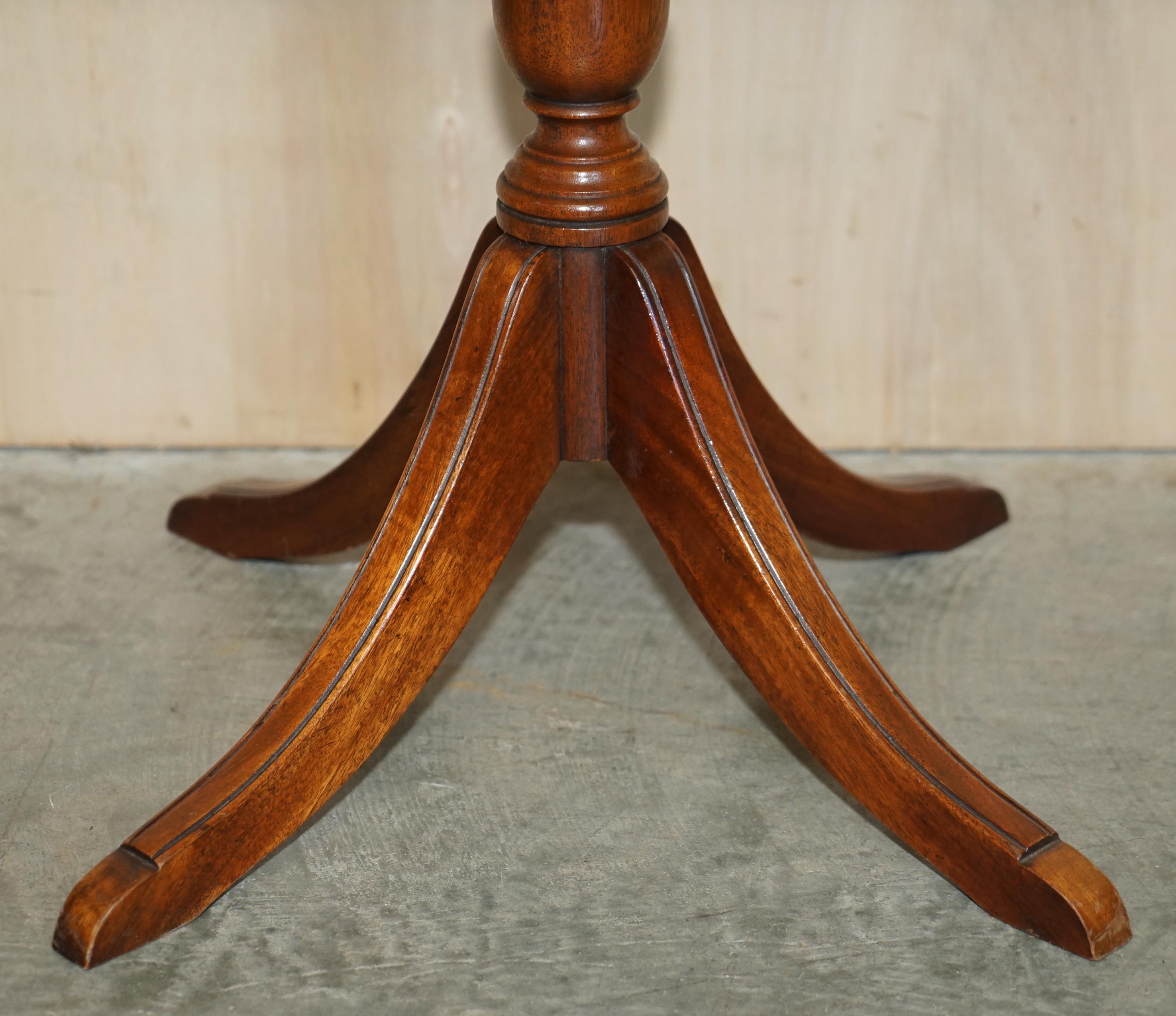 Hand-Crafted LOVELY BEVAN FUNNELL EXTENDiNG HARDWOOD SIDE END LAMP WINE CARD TABLE WOOD TOP For Sale