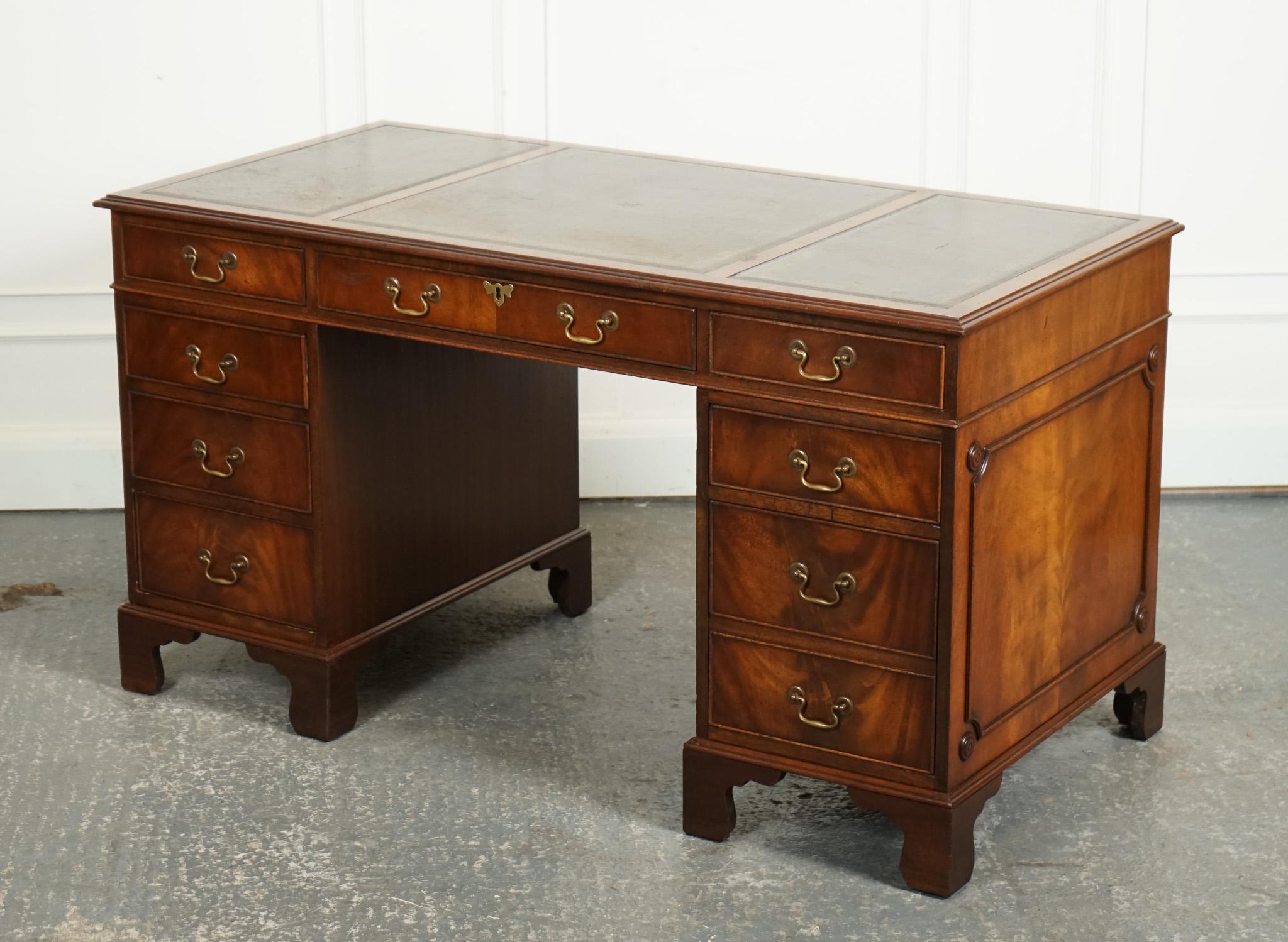 
We are delighted to offer for sale this Bevan Funnell Vintage Pedestal Desk With Hunter Green Leather.

A stunning piece of furniture that exudes elegance and sophistication. This desk typically features a classic design with exquisite
