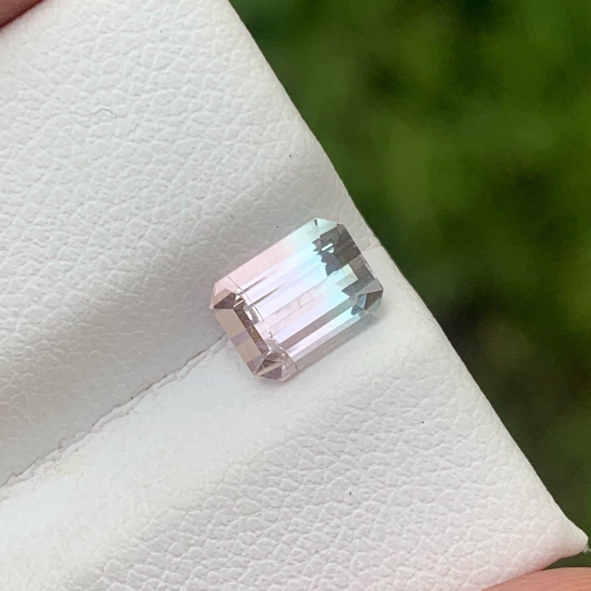 Moderne Ravissante tourmaline bicolore taille pierre précieuse afghane de 1,25 carat pour bijouterie en vente