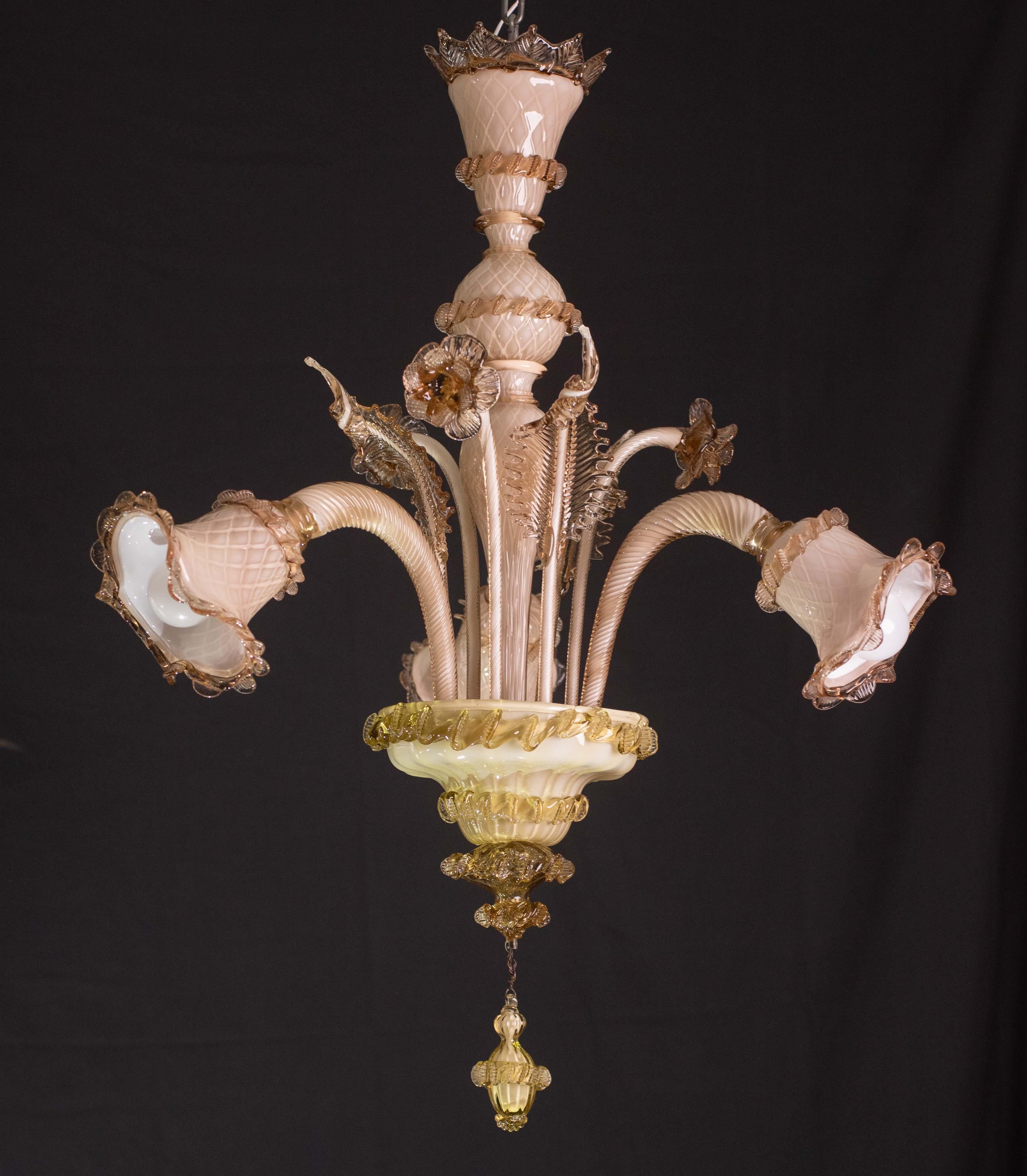 Magnifique lustre vénitien bicolore, verre de Murano, années 1950 en vente 2