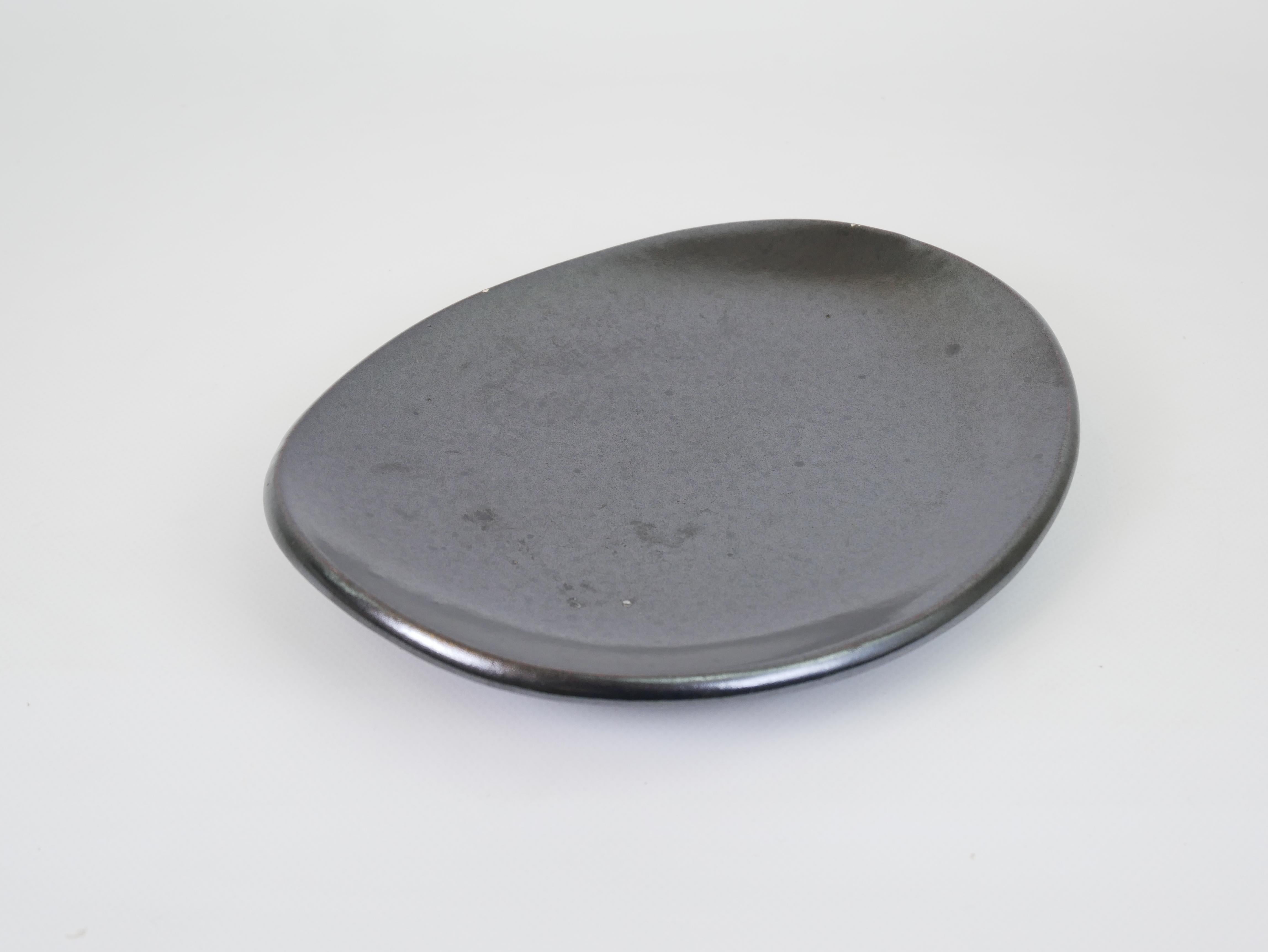 Lovely black ceramic plate or tidy by Madoura Plein Feu Vallauris circa 1950 For Sale 3