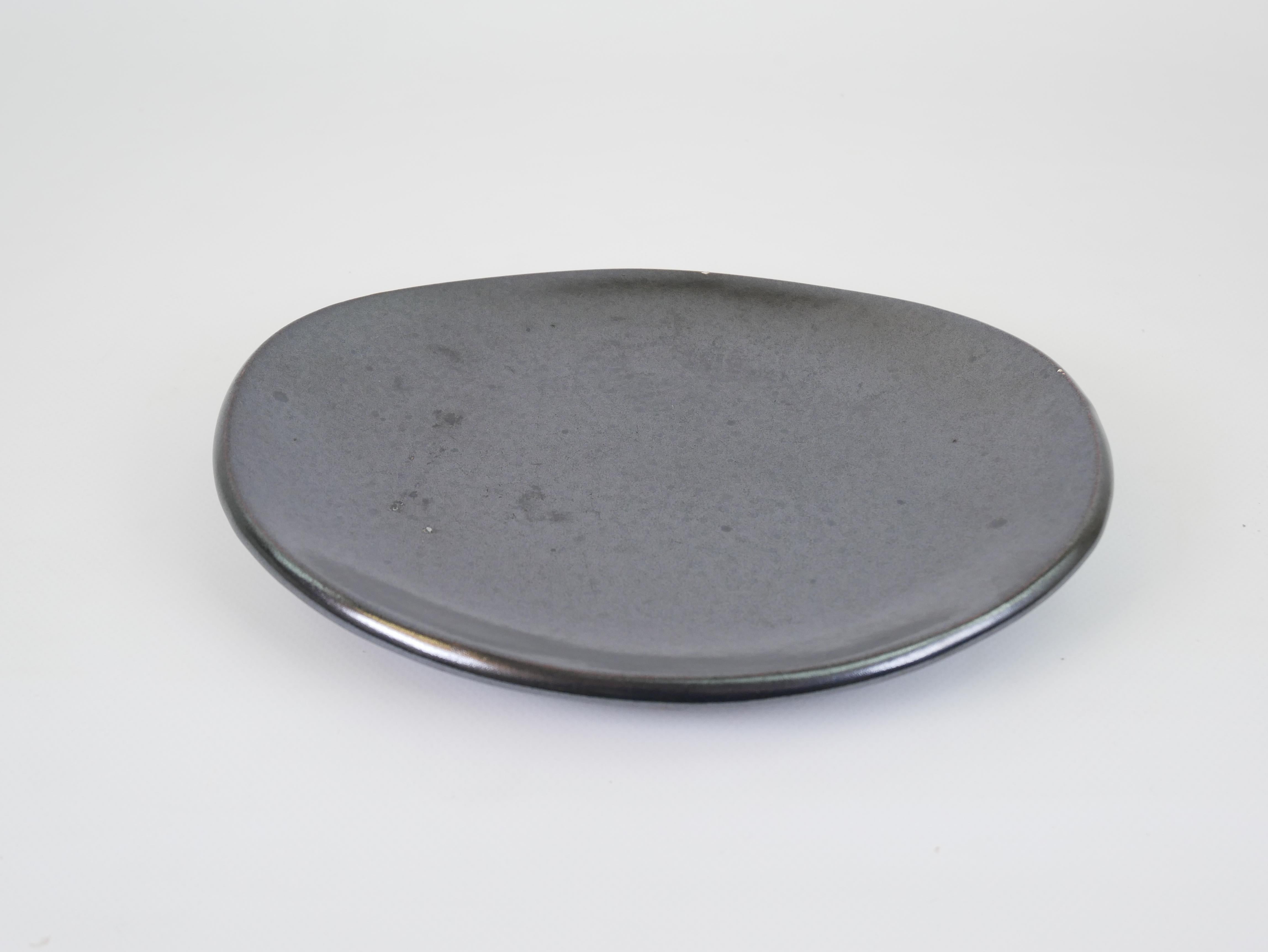 Lovely black ceramic plate or tidy by Madoura Plein Feu Vallauris circa 1950 For Sale 4