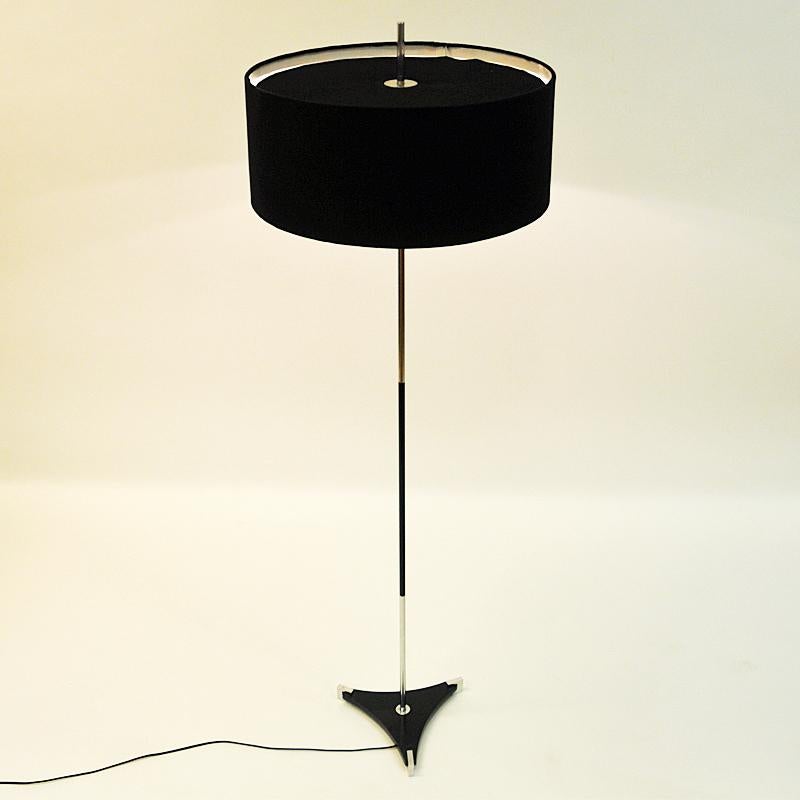Schöne schwarze Stehlampe von Solberg Fabrikker – Norwegen, 1960er Jahre (Skandinavische Moderne) im Angebot