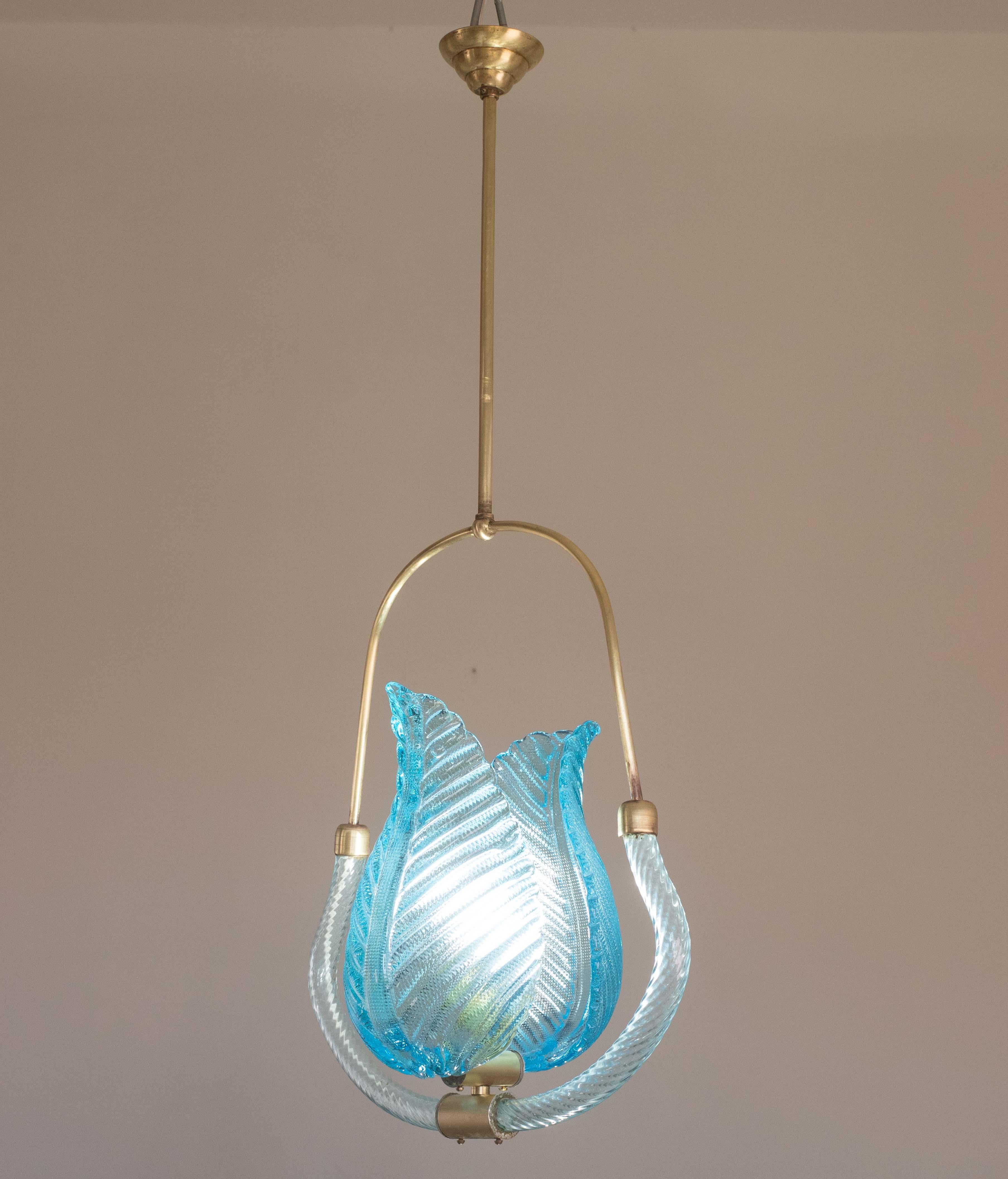Splendid Murano chandelier made by the Barovier and Toso glassworks in the 1940s, rare 