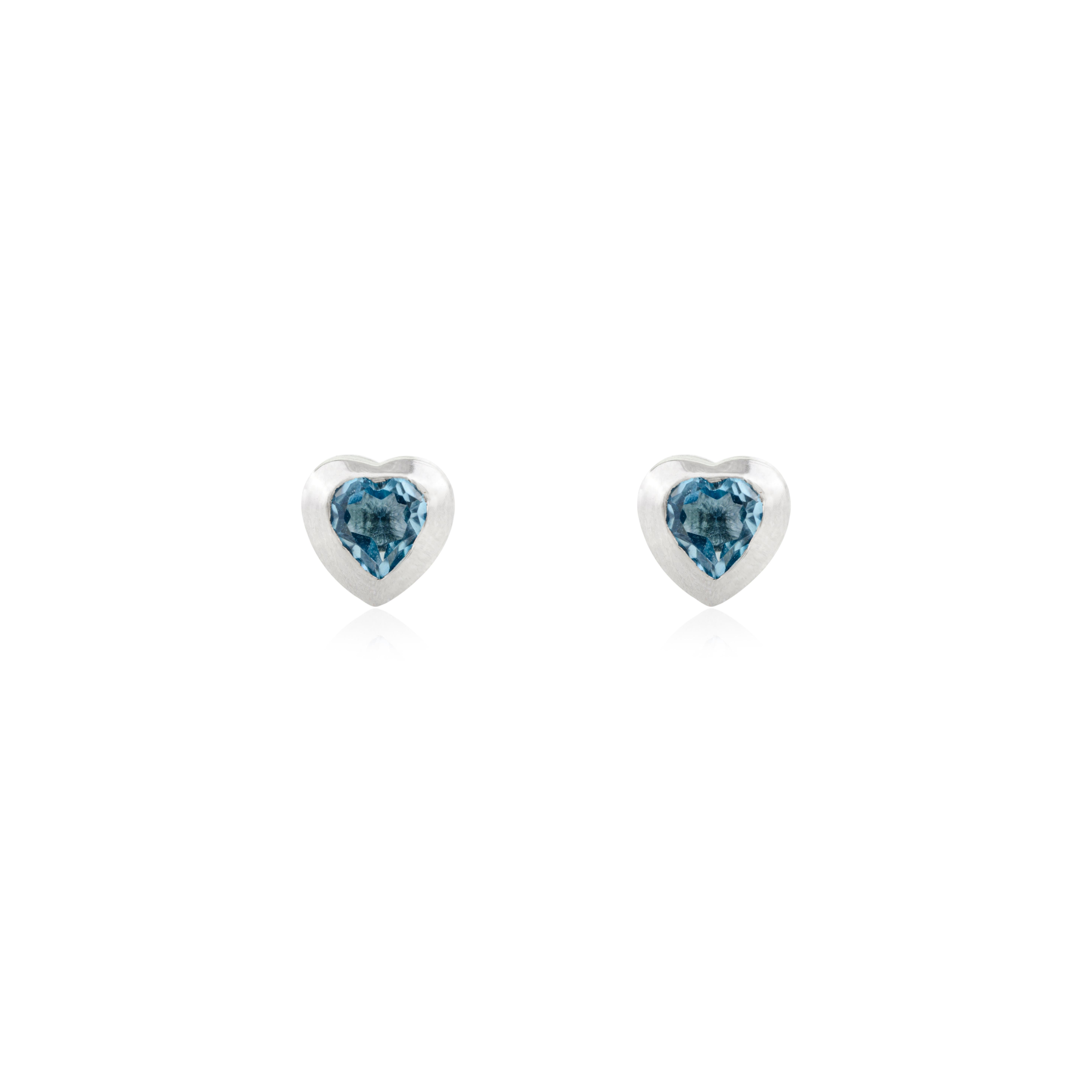 Lovely Blue Topaz Heart Shaped Stud Earrings Bezel Set in 14 Karat White Gold.

PRODUCT DETAILS :-
Material - 14K Solid White Gold
Gemstone - Blue Topaz
Gemstone Weight - 0.58 cts
Gemstone Shape - Heart
Gemstone Pcs - 2
Gemstone size - 3.9X2.9