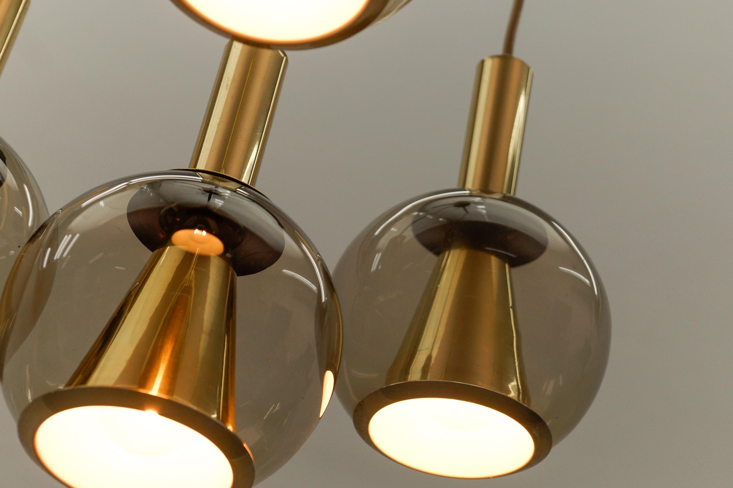 Lovely Brass and Smoked Glass Mid-Century Modern Cascading Lamp, 1960s Germany For Sale 6