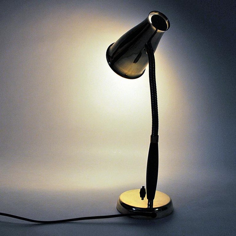 Lovely Brass and Teak Table Lamp by Einar Bäckström, Sweden 1950s In Good Condition For Sale In Stockholm, SE