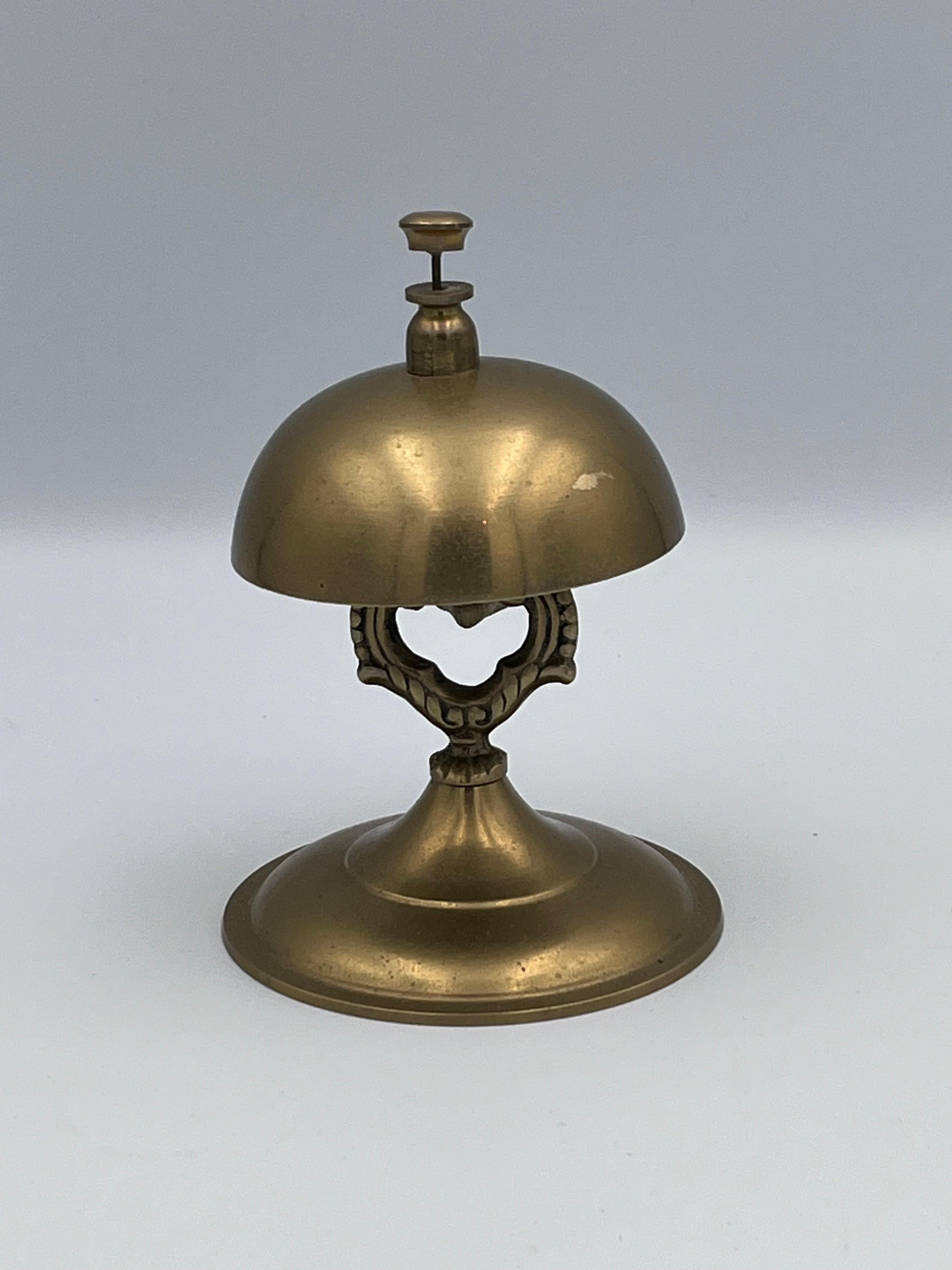 20ième siècle Jolie cloche de comptoir / de service en laiton en vente