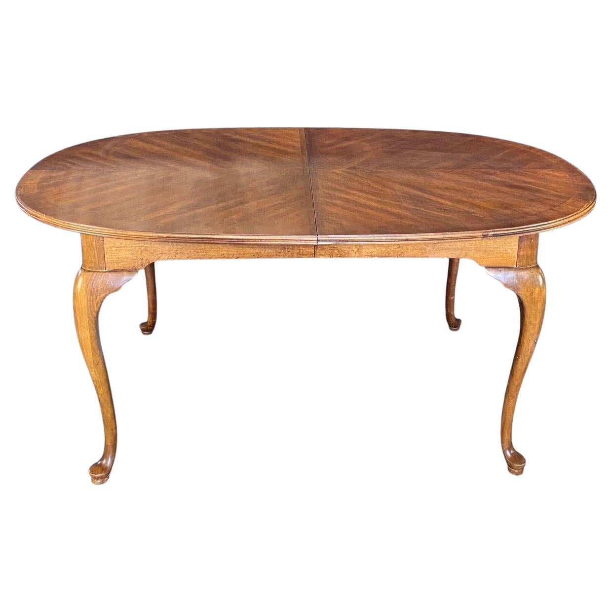 Lovely British Georgian Court Style Queen Anne Dining Table For Sale