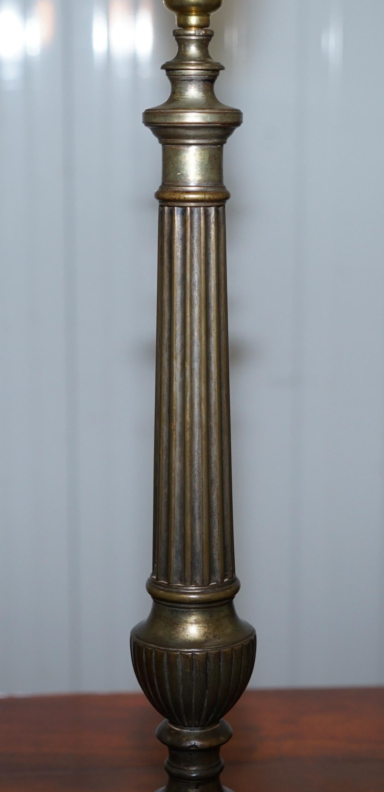 Lovely Bronze circa 1900 Corinthian Pillar Lamp Serviced Rewired and Ready to Go 8
