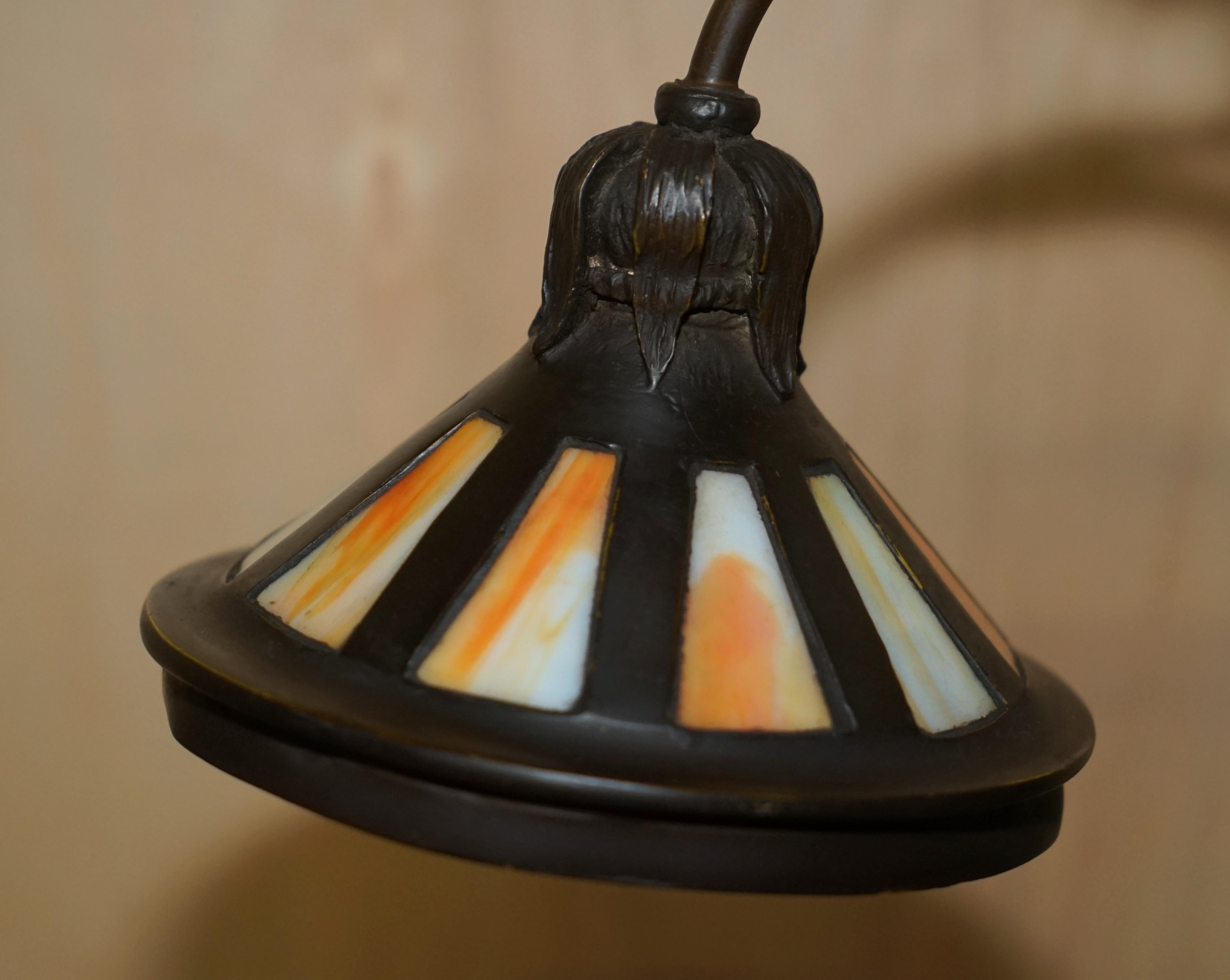 Lovely Bronzed Antique European Table Lamp circa 1940 Ornately Cast Design For Sale 1