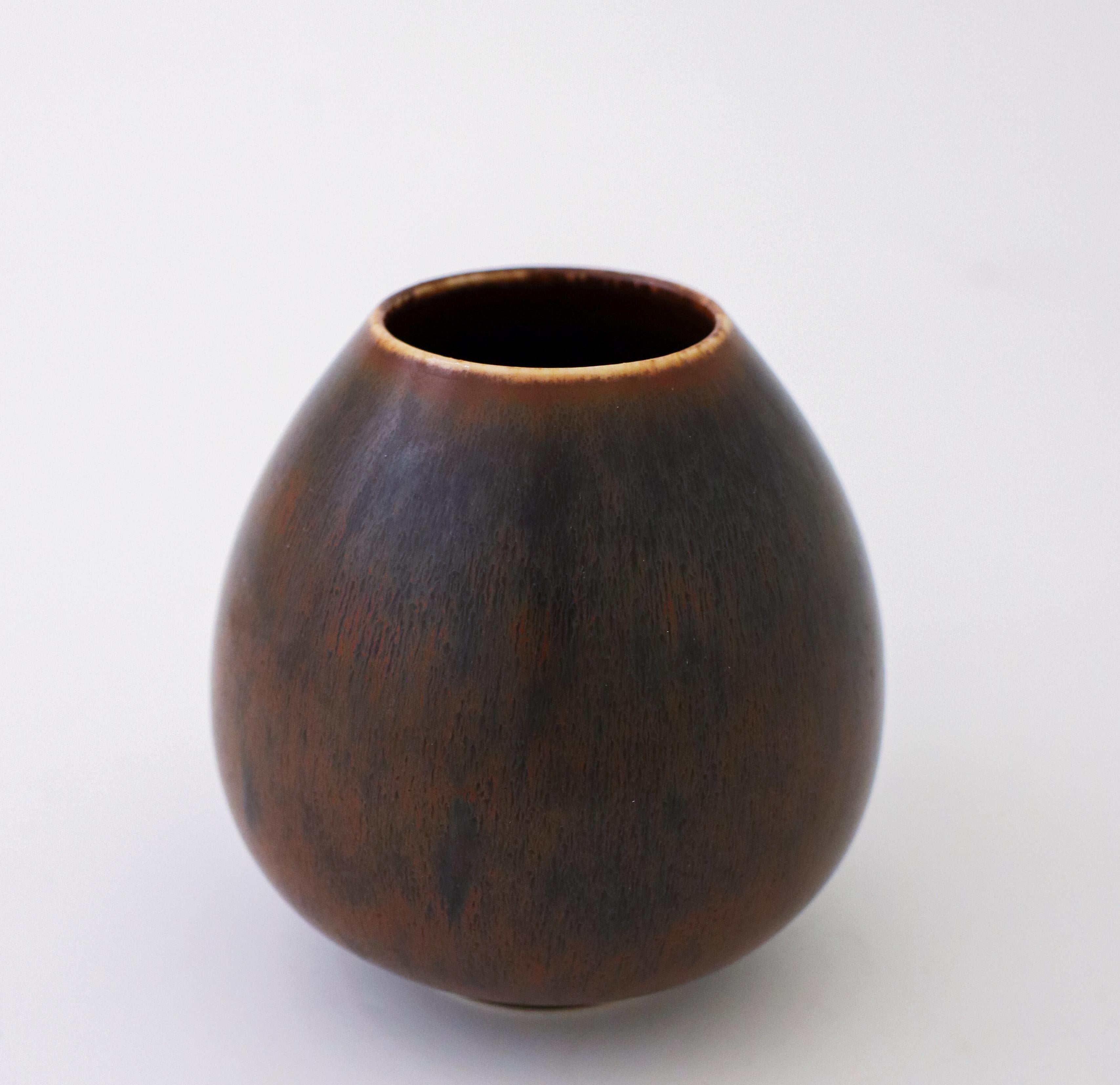 Lovely Brown Vase Ceramics Saxbo - probably Eva Staehr Nielsen  In Excellent Condition For Sale In Stockholm, SE
