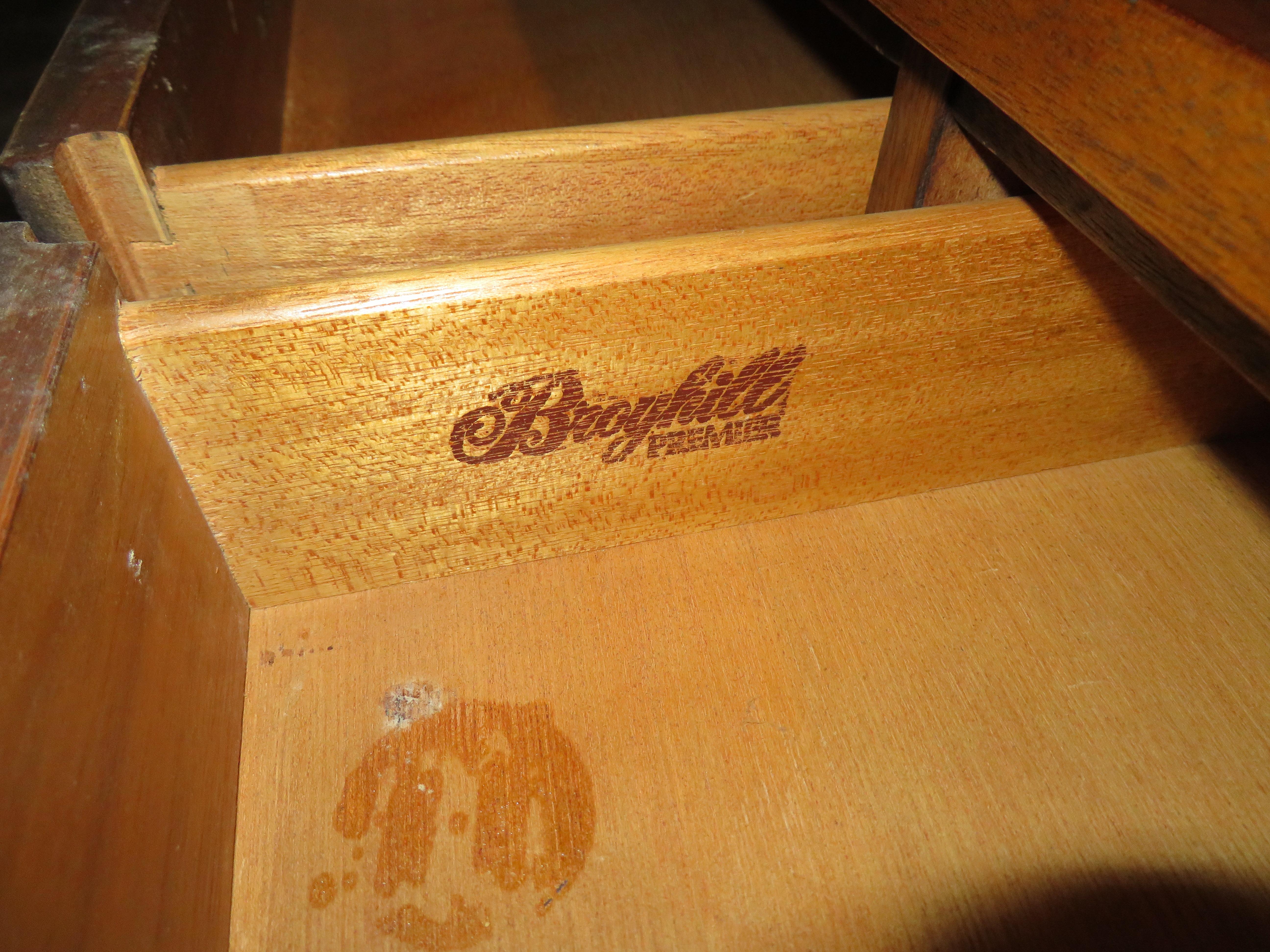 Lovely Broyhill Brasilia Dropleaf Tile Top Bar Cart Console Mid-Century Modern In Good Condition In Pemberton, NJ