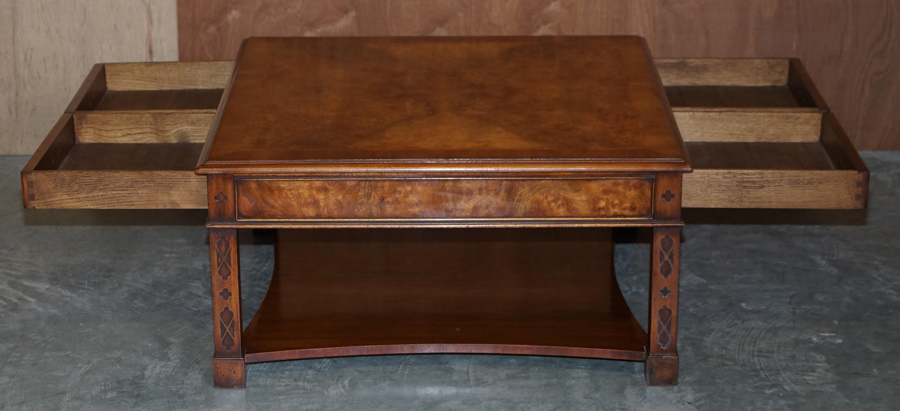 Lovely Burr Walnut Brights of Nettlebed Four Drawer Large Coffee Cocktail Table For Sale 10