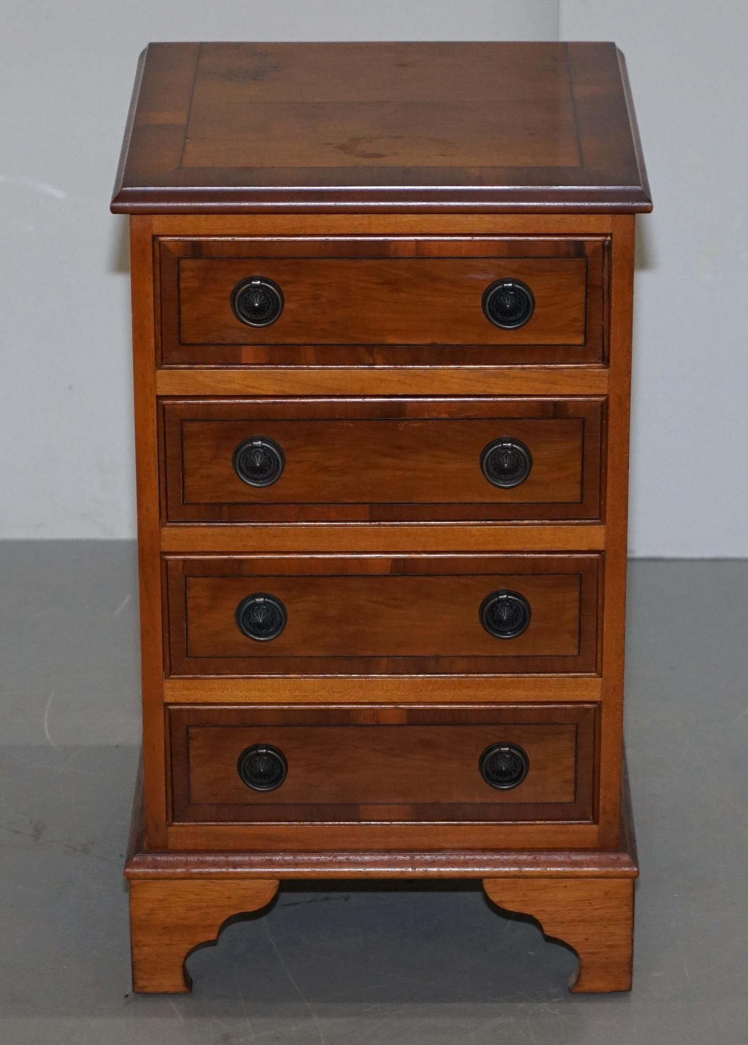 We are delighted to offer for sale this lovely Georgian style burr yew wood side table sized chest of drawers

A good looking well made and decorative little chest of drawers, made in the Classic Georgian style, with burr yew wood throughout

We
