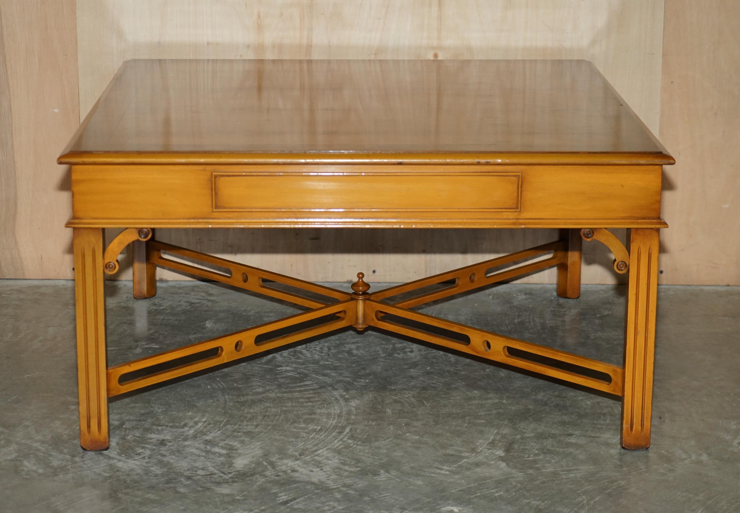 Lovely Burr Yew Wood Two Drawer Coffee Table with Thomas Chippendale Stretches For Sale 6