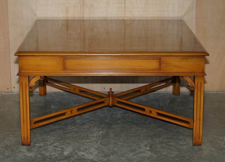 Lovely Burr Yew Wood Two Drawer Coffee Table with Thomas Chippendale Stretches For Sale 10