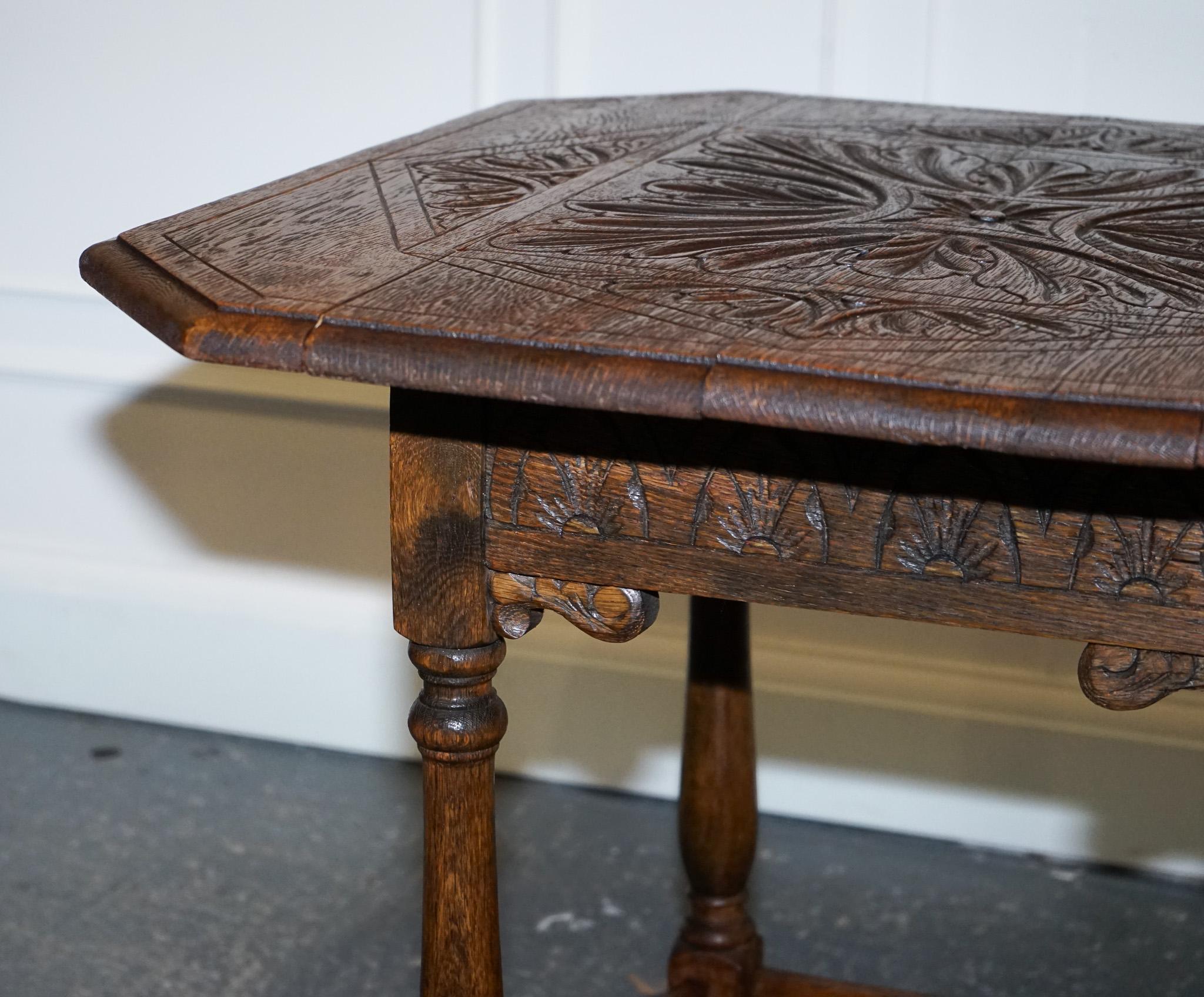 LOVELY CARVED GOTHIC OAK SiDE TABLE  In Good Condition For Sale In Pulborough, GB