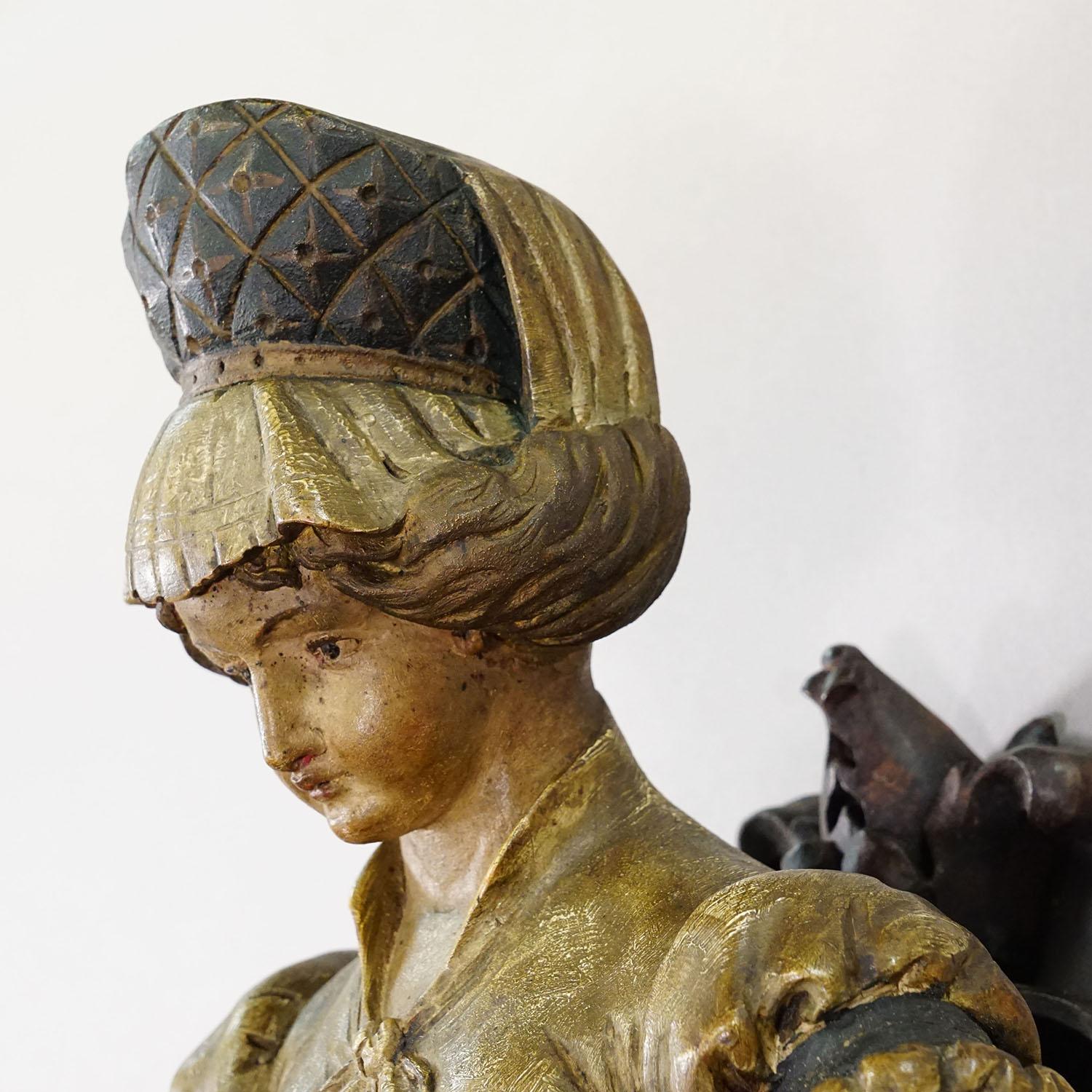 Allemand Charmant porte-serviette en bois sculpté ca. 1900 en vente