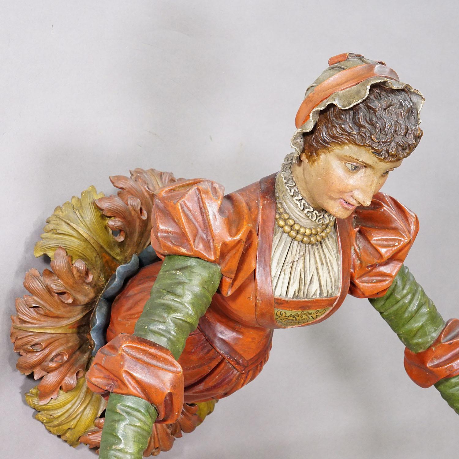 Charmant porte-serviette en bois sculpté ca. 1900 Bon état - En vente à Berghuelen, DE