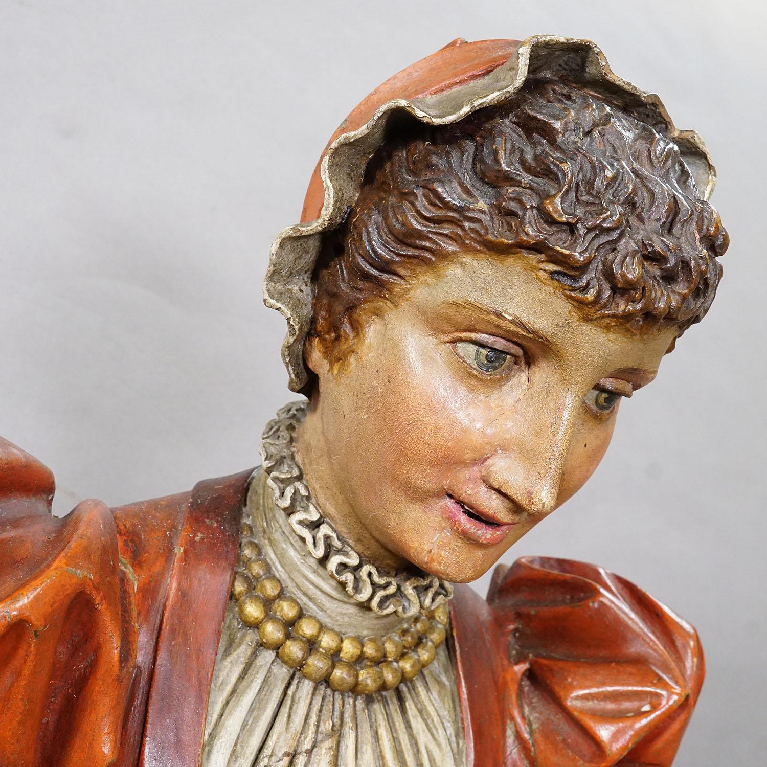 20ième siècle Charmant porte-serviette en bois sculpté ca. 1900 en vente