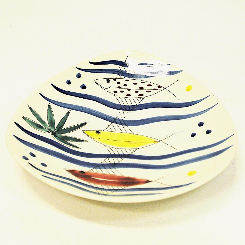 Scandinavian Modern Lovely Ceramic Dish with Fishes by Inger Waage, Stavangerflint Norway, 1950s For Sale