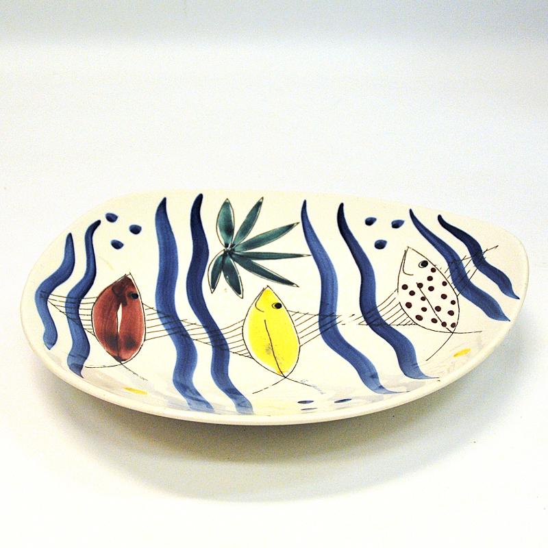 Norwegian Lovely Ceramic Dish with Fishes by Inger Waage, Stavangerflint Norway, 1950s For Sale