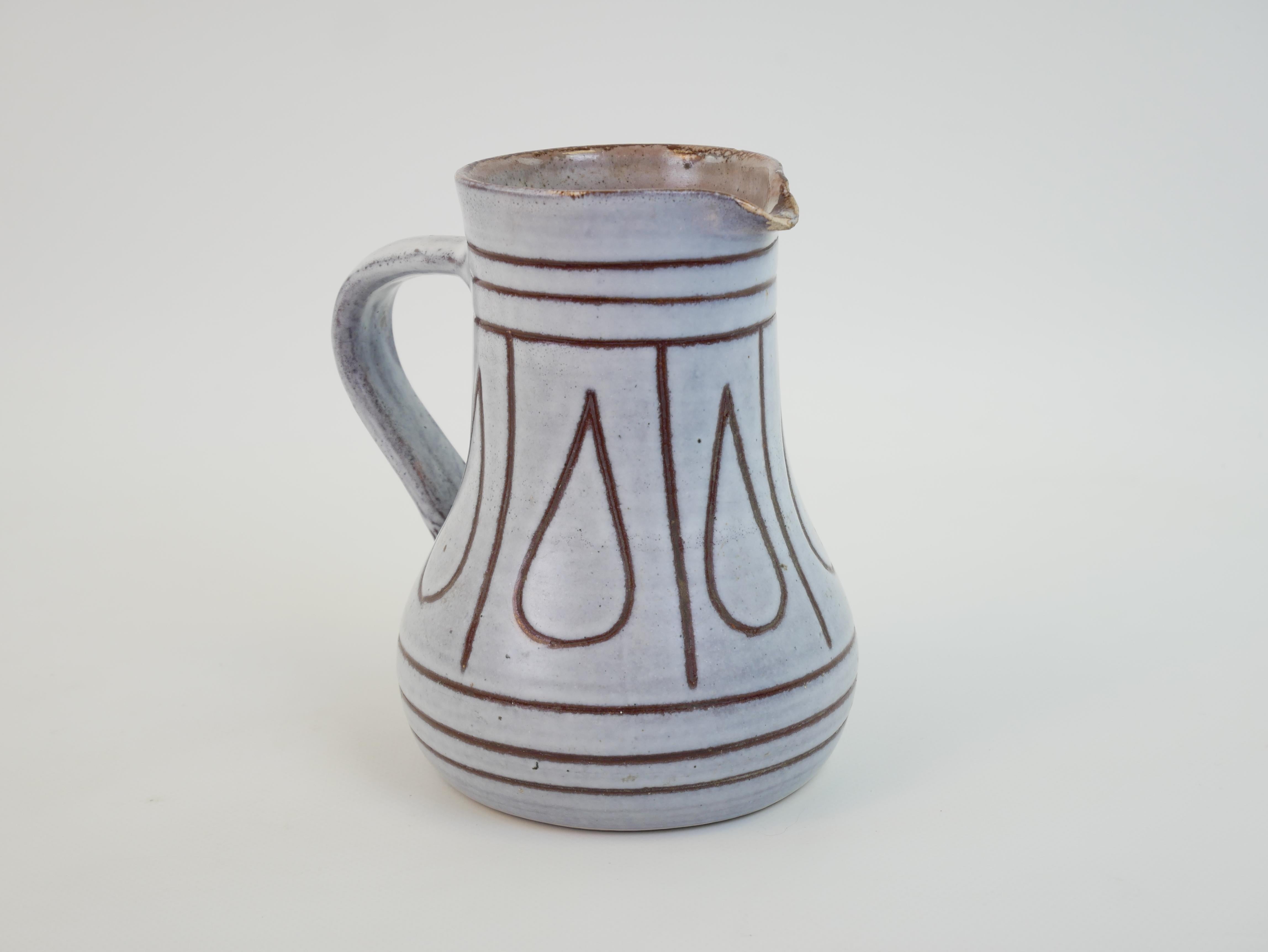 Lovely ceramic pitcher in the style of Jacques Innocenti For Sale 3
