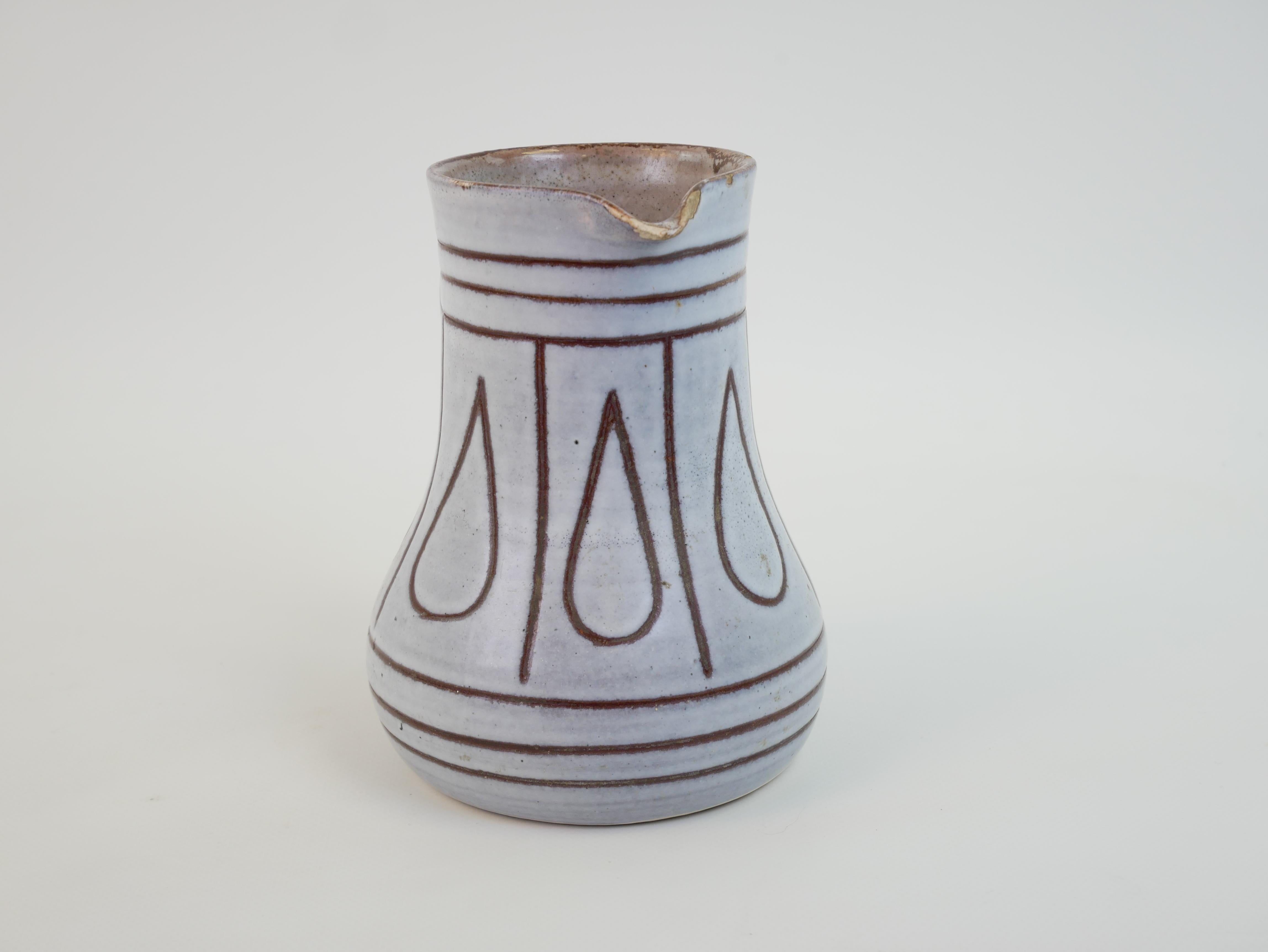 Lovely ceramic pitcher in the style of Jacques Innocenti For Sale 4