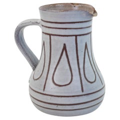 Preciosa jarra de cerámica al estilo de Jacques Innocenti