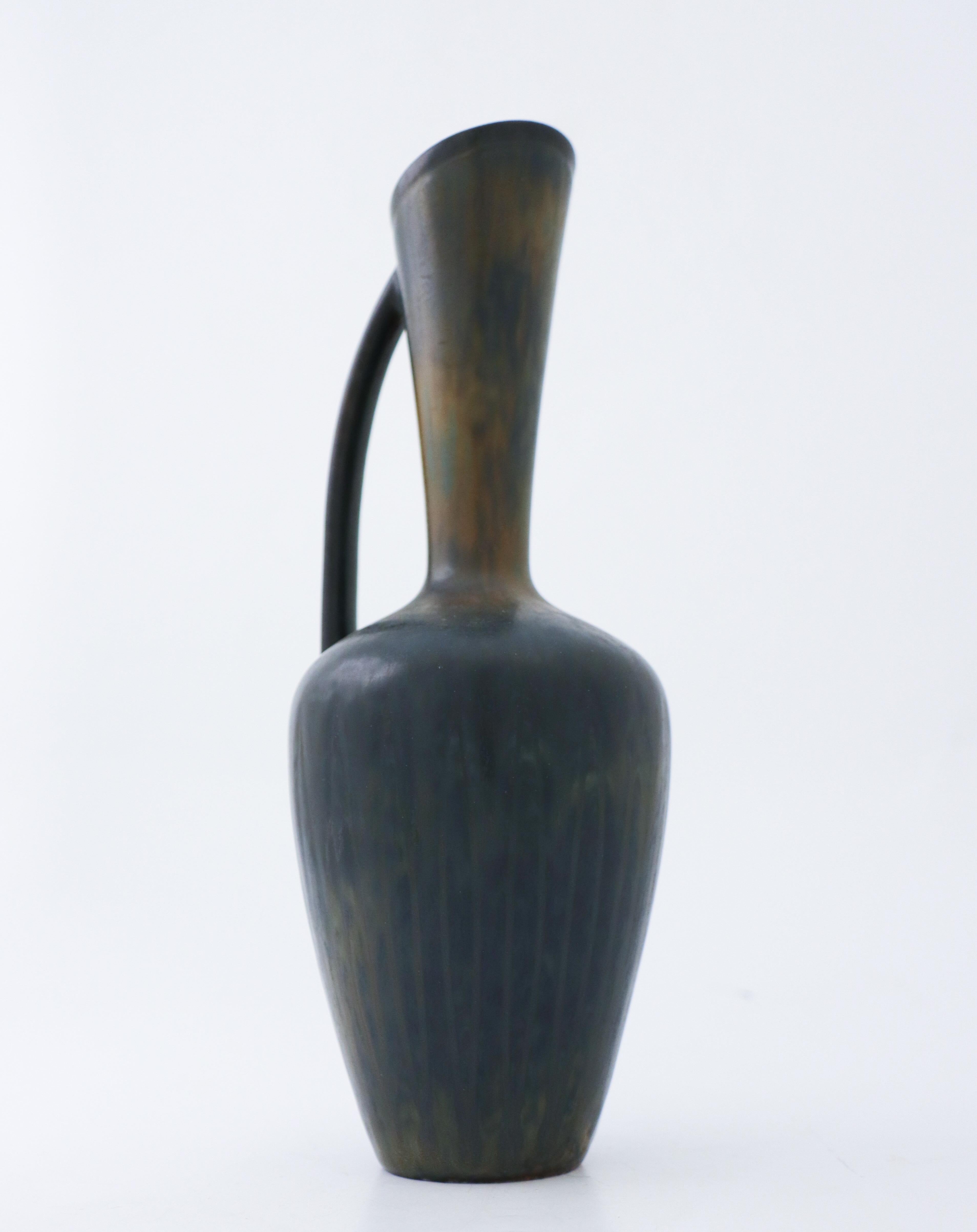 Scandinavian Modern Lovely Ceramic Vase, Gunnar Nylund, Rörstrand