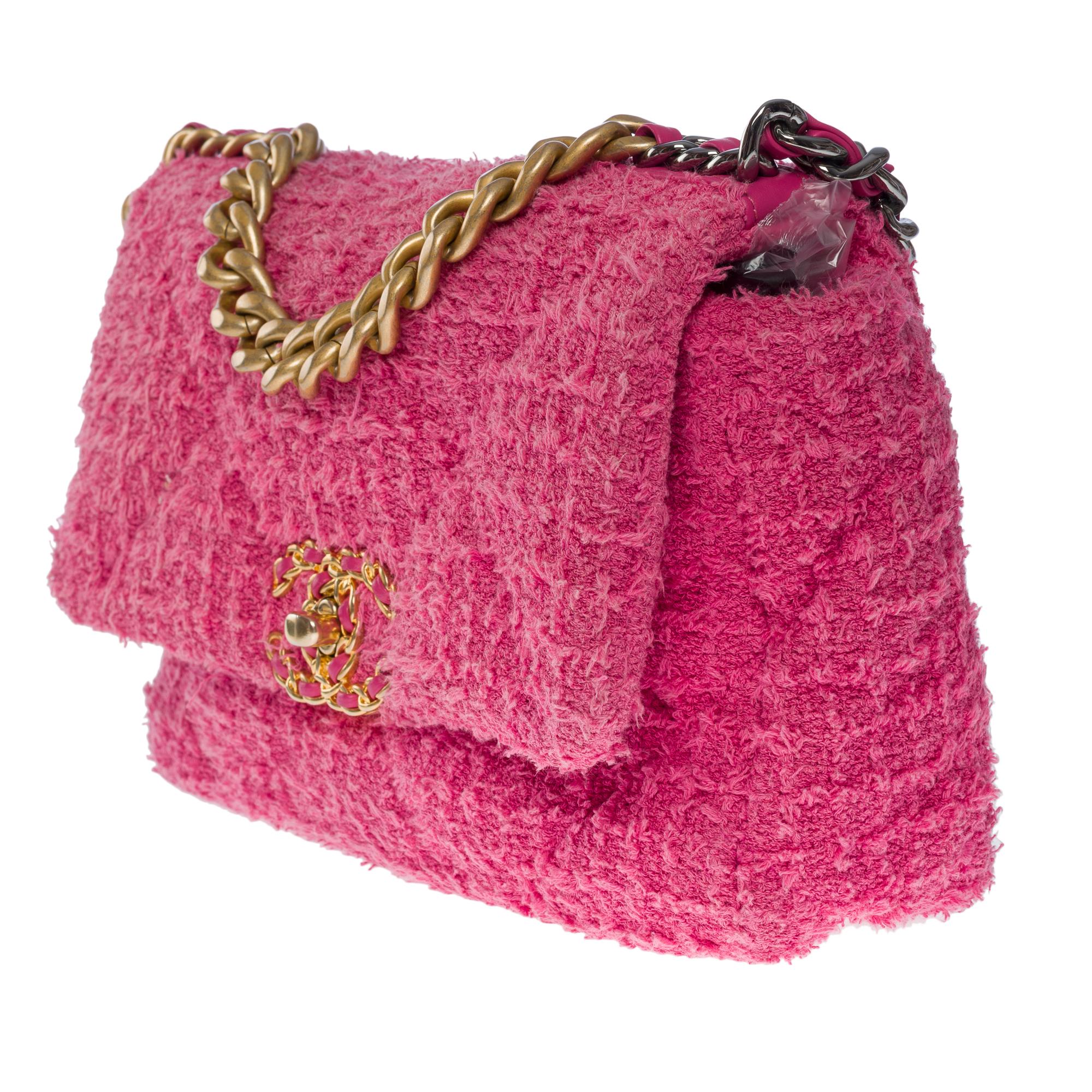 Ravissant sac à bandoulière Chanel 19 en toile de coton matelassée rose, or mat et SHW Bon état - En vente à Paris, IDF