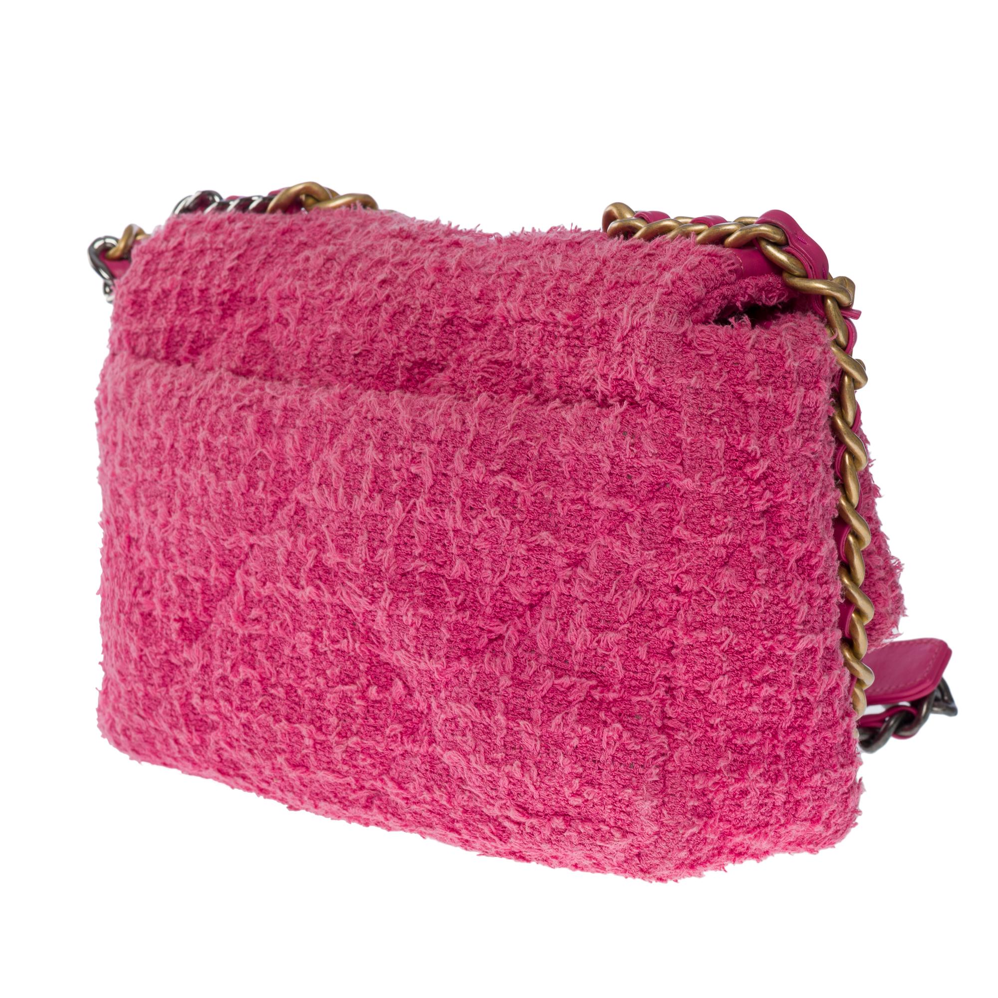 Ravissant sac à bandoulière Chanel 19 en toile de coton matelassée rose, or mat et SHW Pour femmes en vente