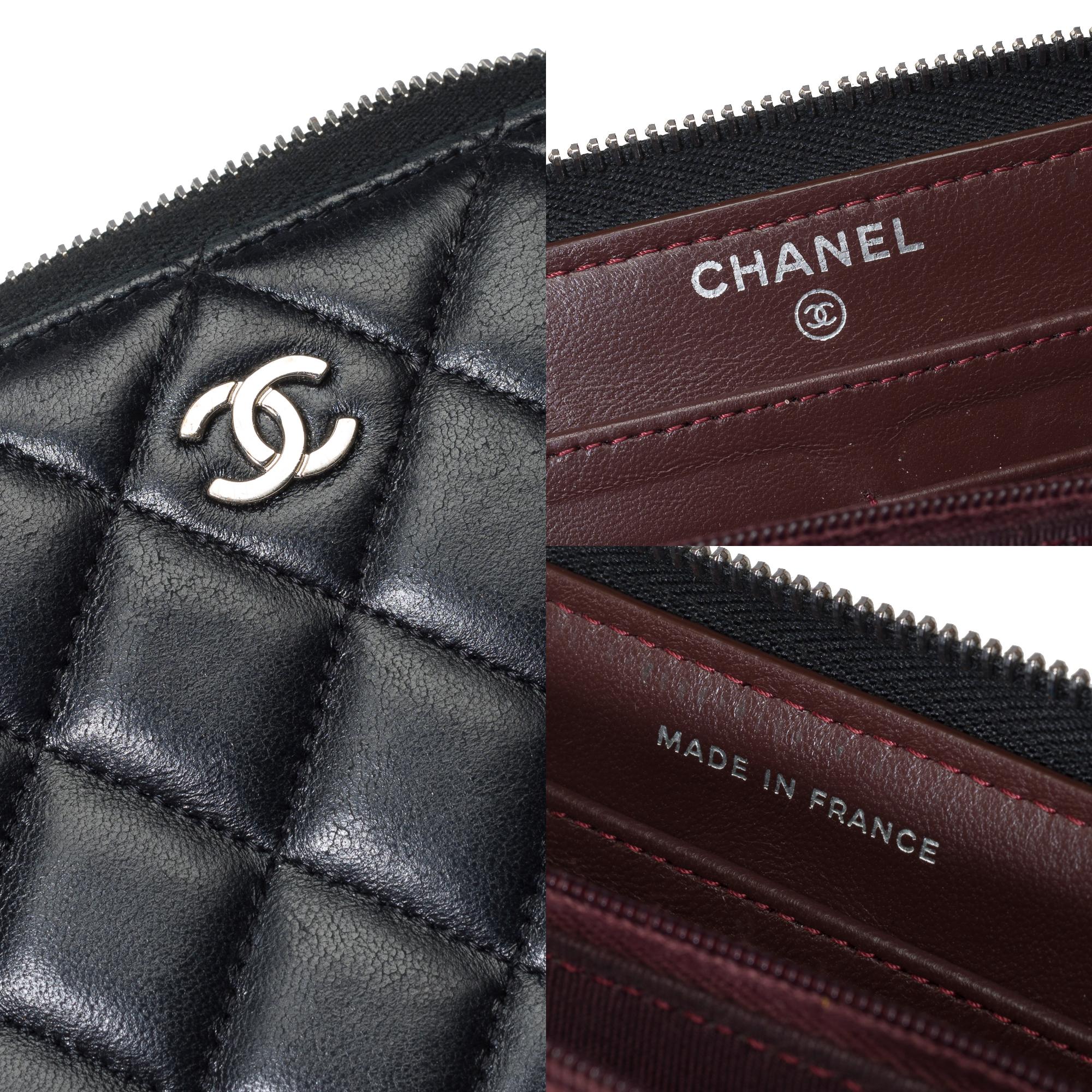 Lovely Chanel Compagnon Wallet in black quilted lambskin leather, SHW For Sale 2