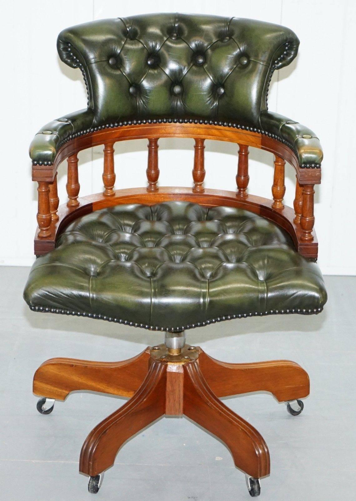 We are delighted to offer for sale this lovely aged green leather Chesterfield captains chair

A good looking well made and exceptionally comfortable captains chair, the leather has a nice worn vintage patina to it, we have deep cleaned hand