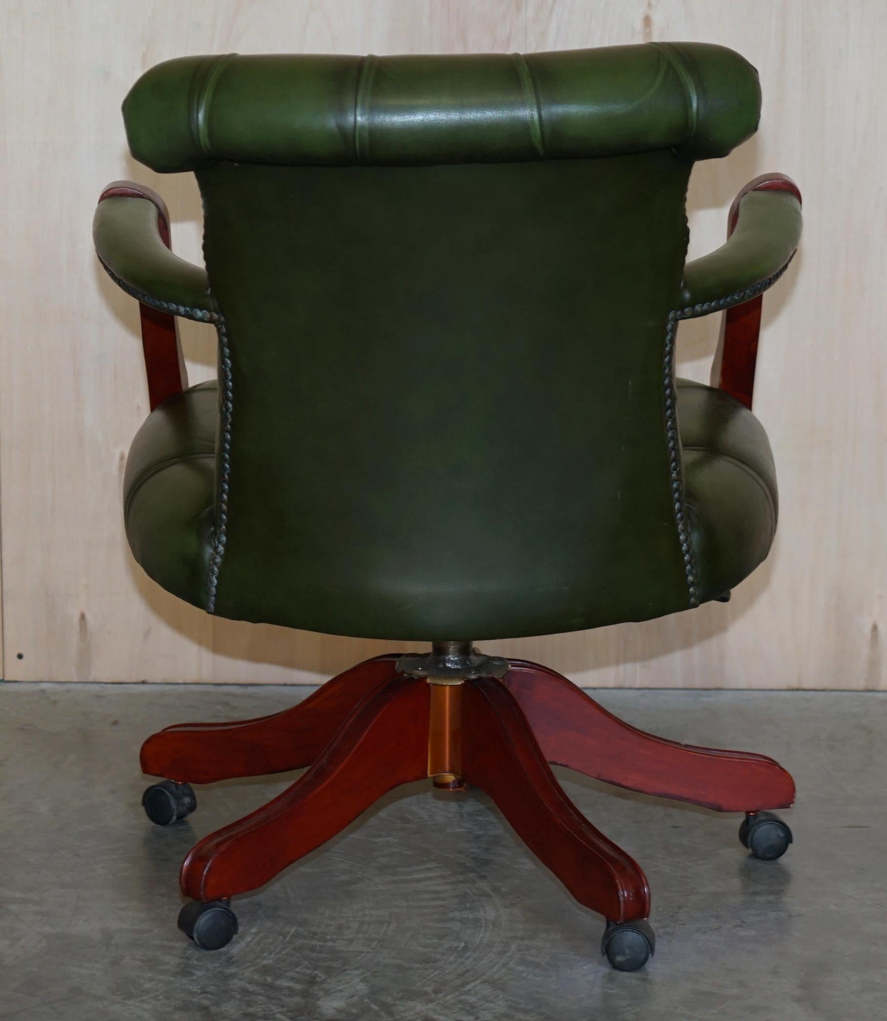 Lovely Chesterfield Fully Buttoned Green Leather Captains Directors Armchair 4