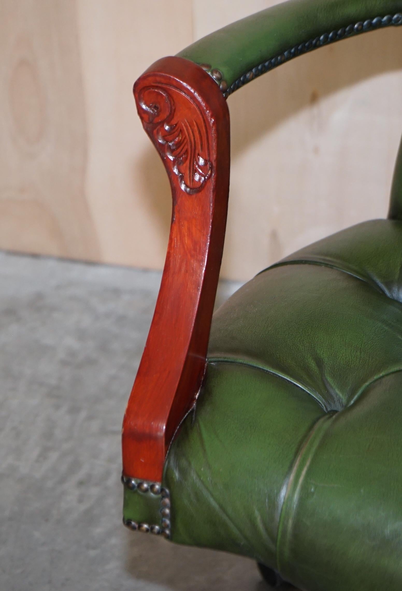 Hand-Crafted Lovely Chesterfield Fully Buttoned Green Leather Captains Directors Armchair