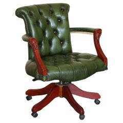 Lovely Chesterfield Fully Buttoned Green Leather Captains Directors Armchair