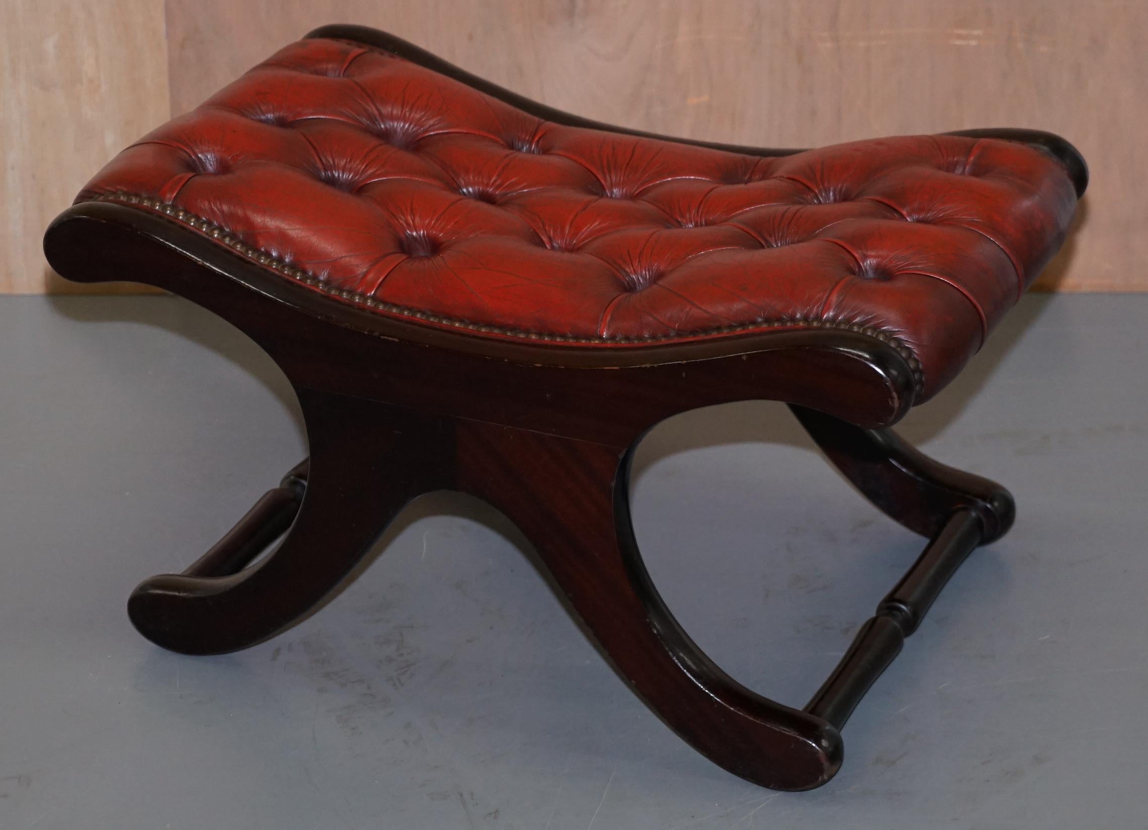 curved foot stool