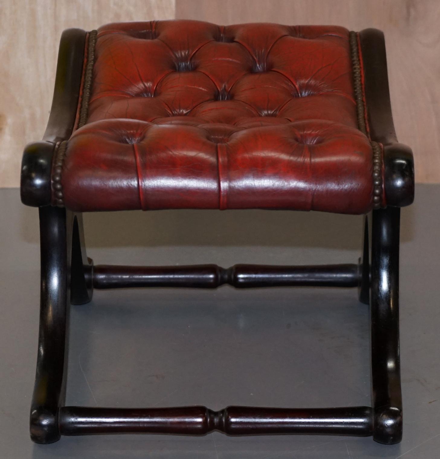 20th Century Lovely Chesterfield Oxblood Leather & Mahogany Curved Footstool Footrest Stool