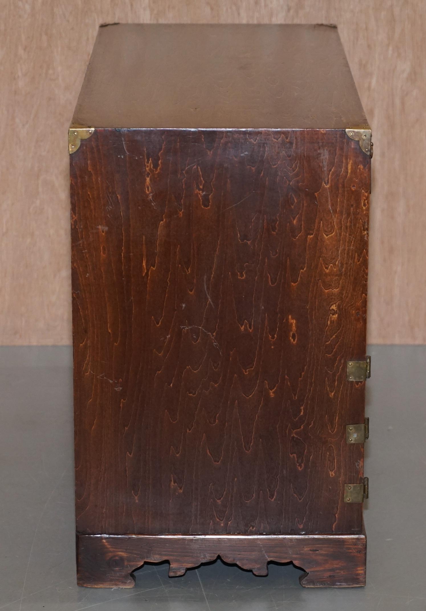 Lovely Chinese Burr & Burl Elm Apothecary Chest of Drawers with Cupboard Base For Sale 6