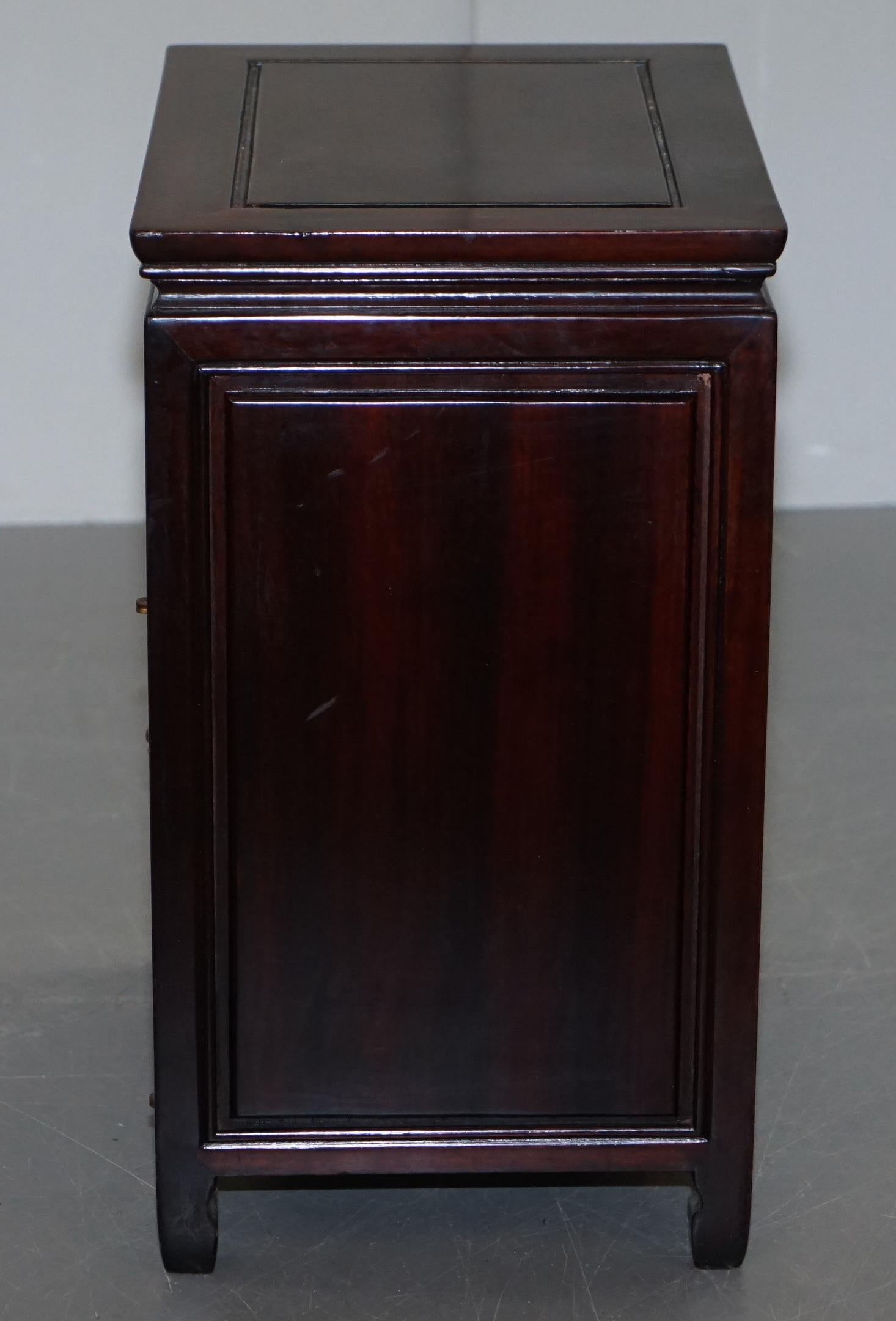 Lovely Chinese Carved Red Teak Side Table with Small Cupboard and Single Drawer 6